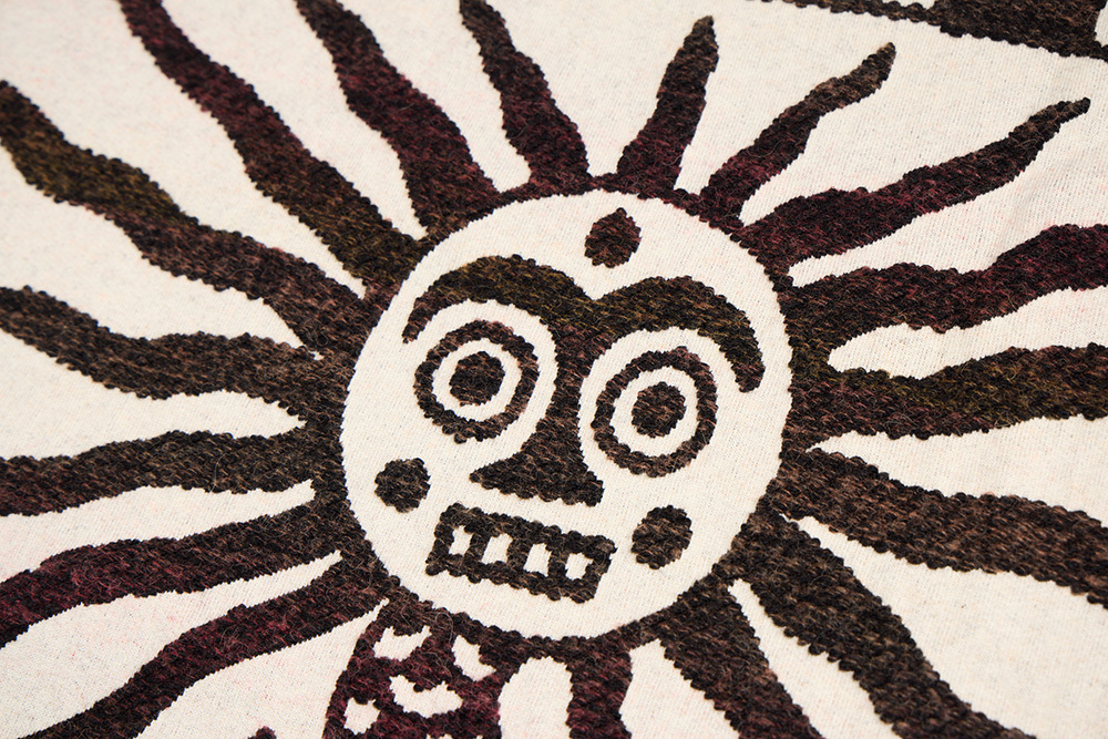 [M.F.D.T] Moon Face Dragon Fringe Throw