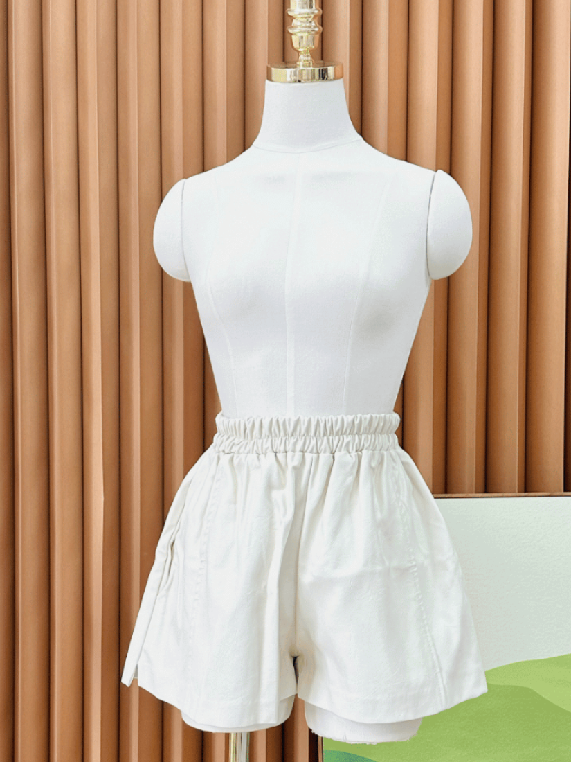 [現貨]抓皺皮短褲 [ 2色  ]