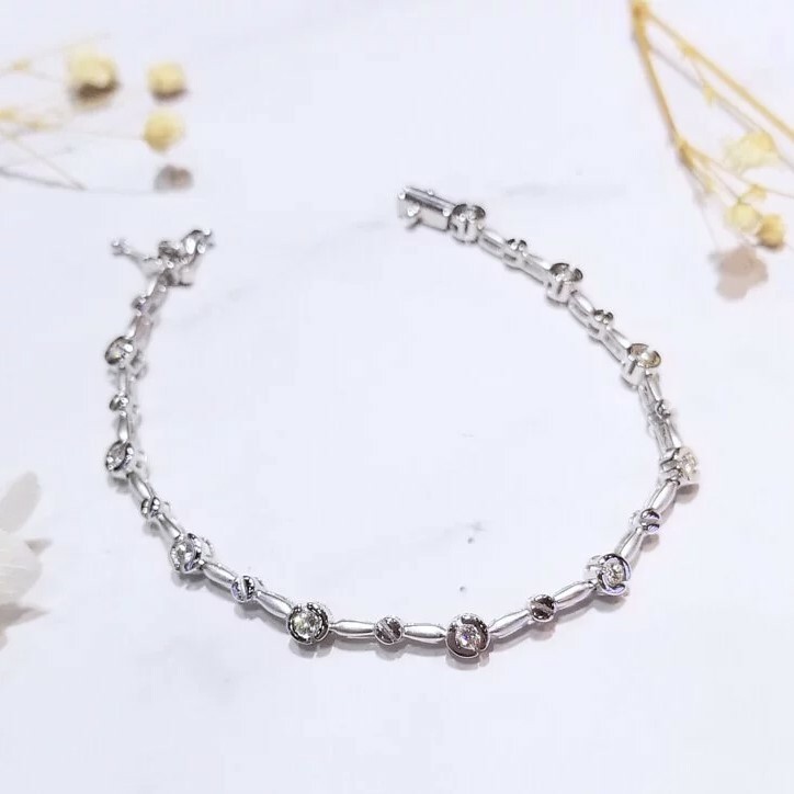 全新18K白金54份鑽石手鍊