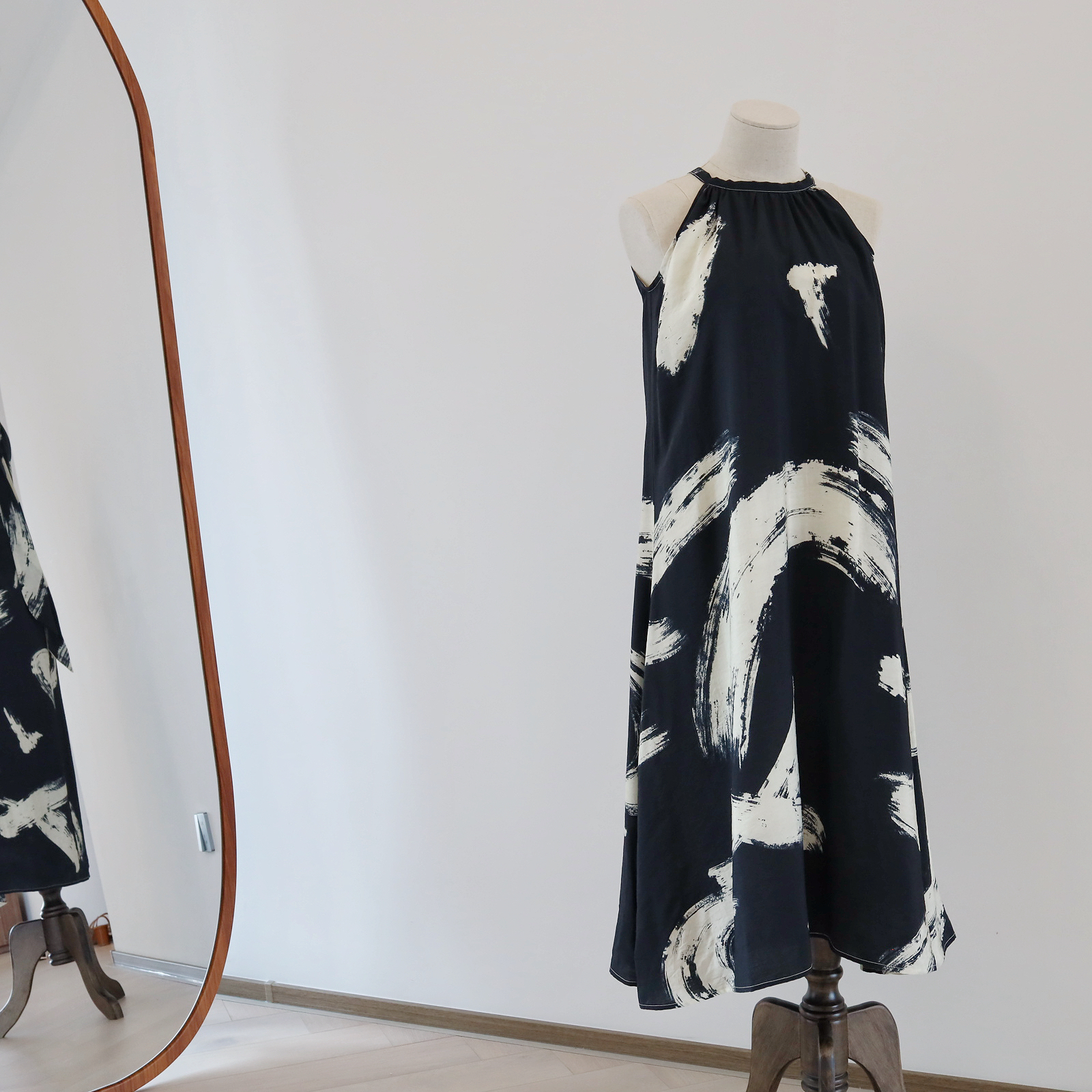 現貨[7056] 潑墨印花天絲印花長裙
