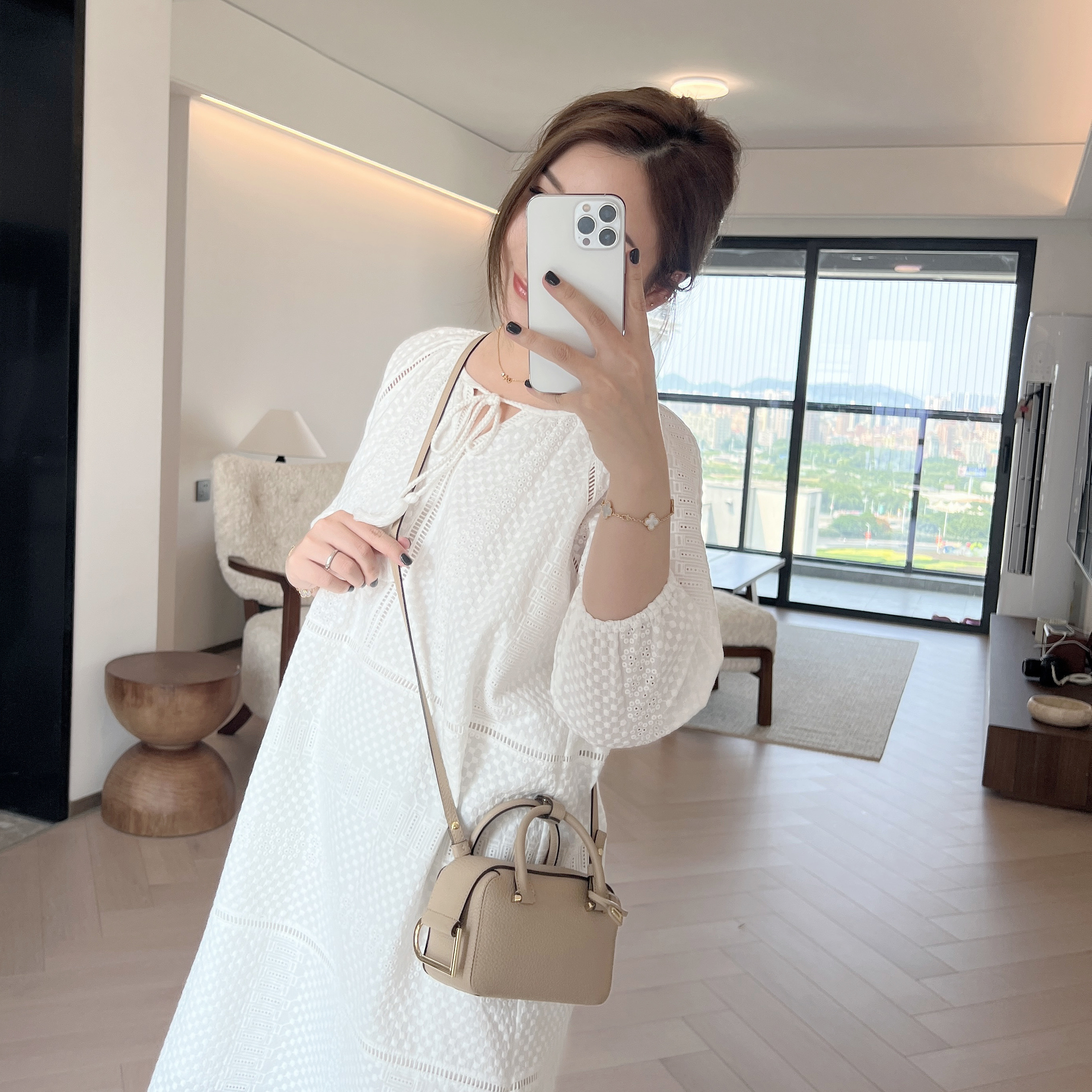 [現貨] [7068] 渡假風 重工蕾絲通花及膝裙