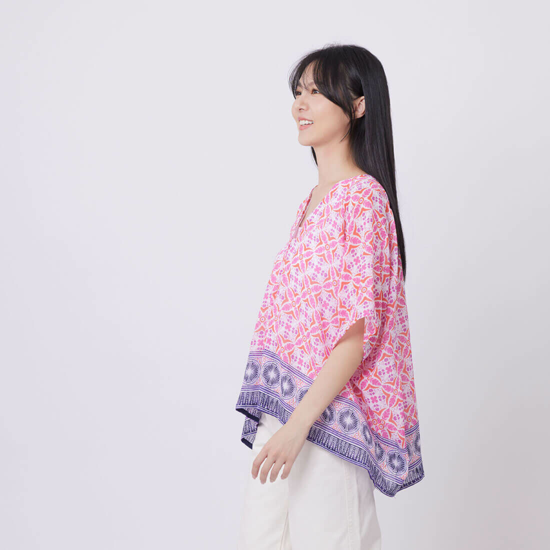 Morgan度假透紗印花V領落肩上衣/粉桃紅