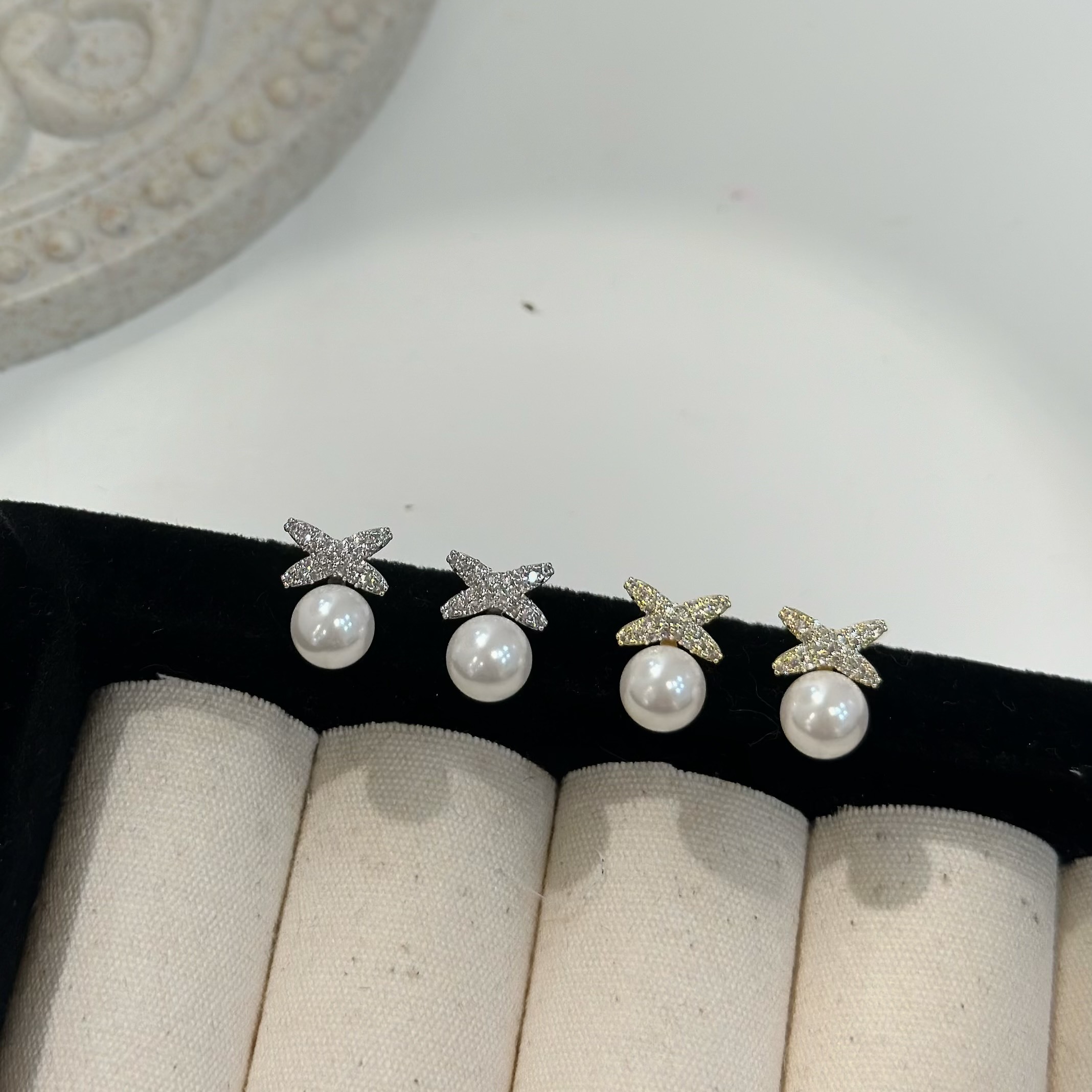 T20排鑽交叉珍珠耳貼