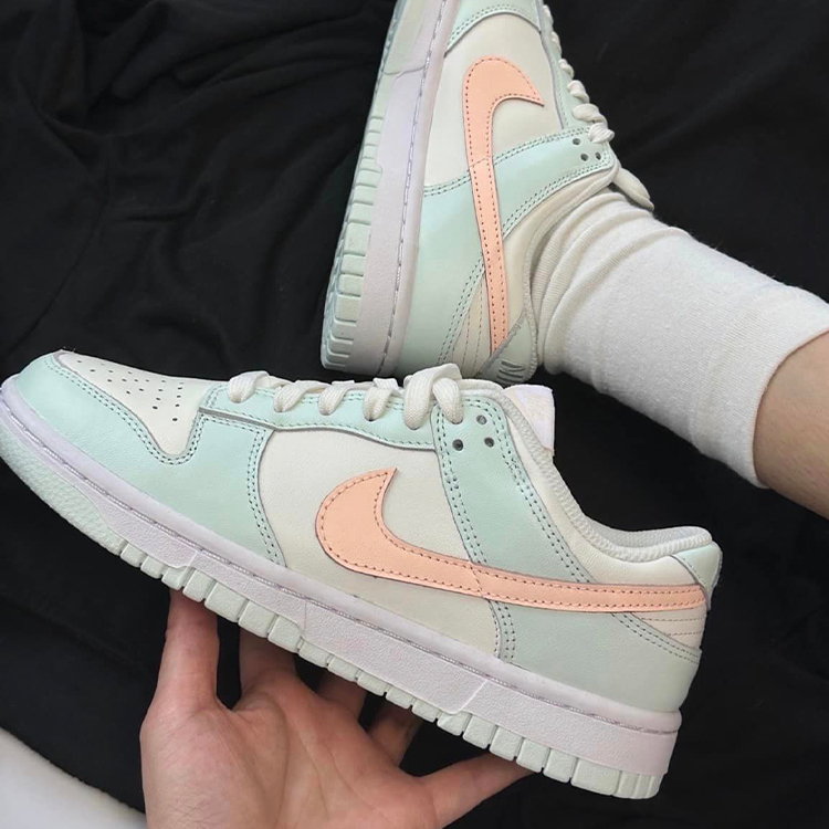Nike Dunk Low W " Barely Green " 淡粉 薄荷綠 女款 DD1503-104