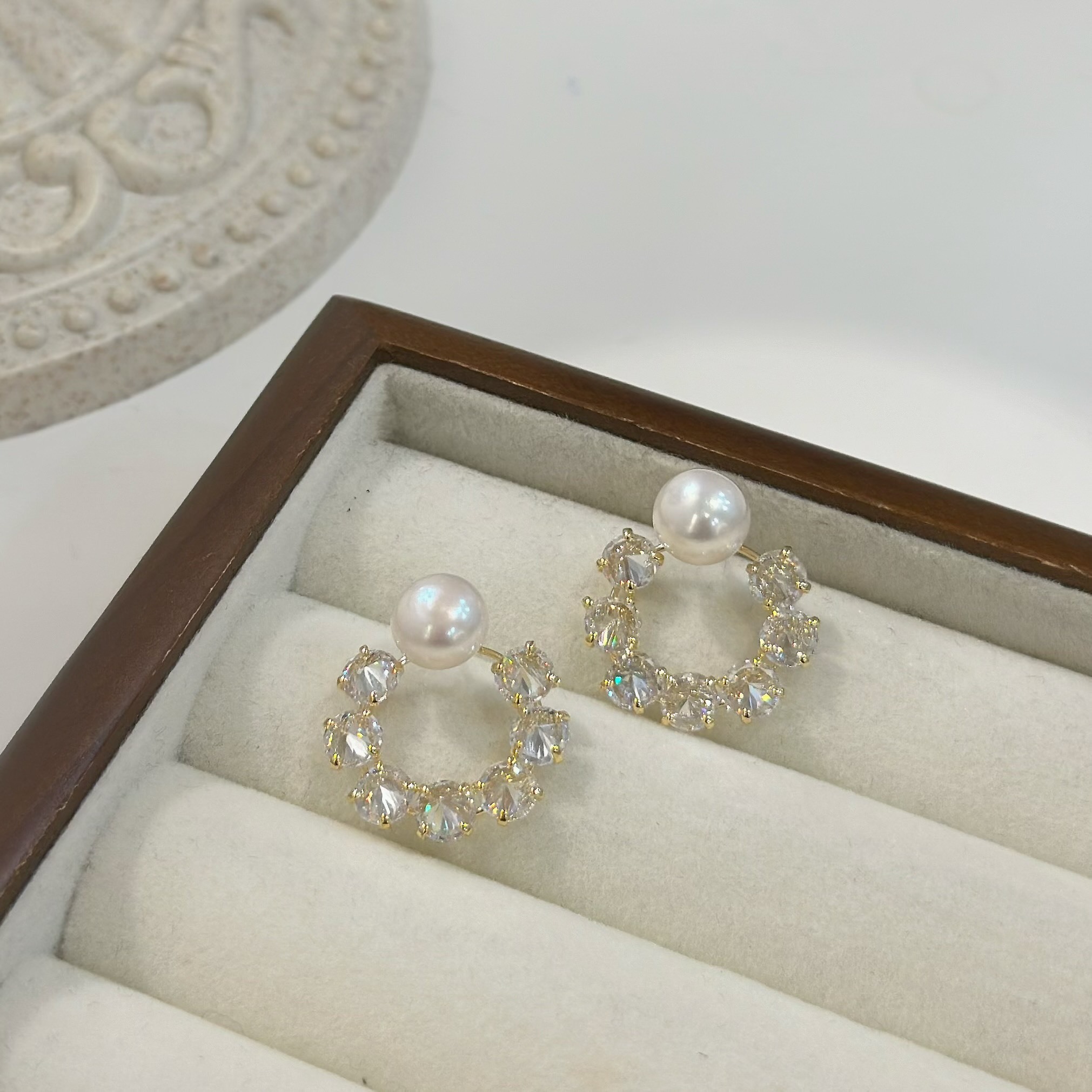 T32珍珠鋯石圓圈垂吊