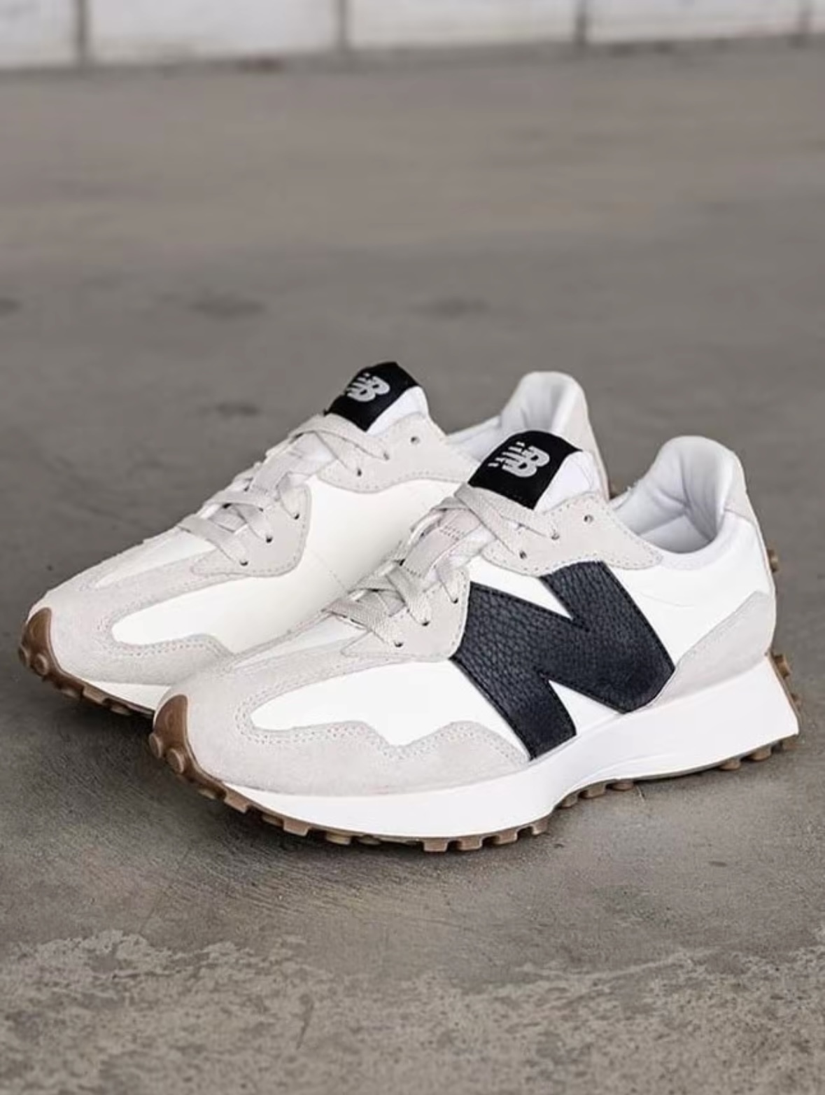 New Balance NB 327 月牙黑 米白色 皮革 復古 慢跑鞋 WS327GD/預購