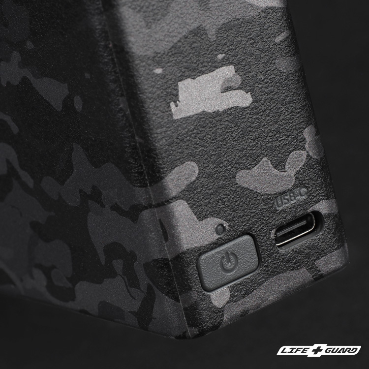 DJI Avata 2 貼膜質感特寫，LIFE+GUARD 設計風格