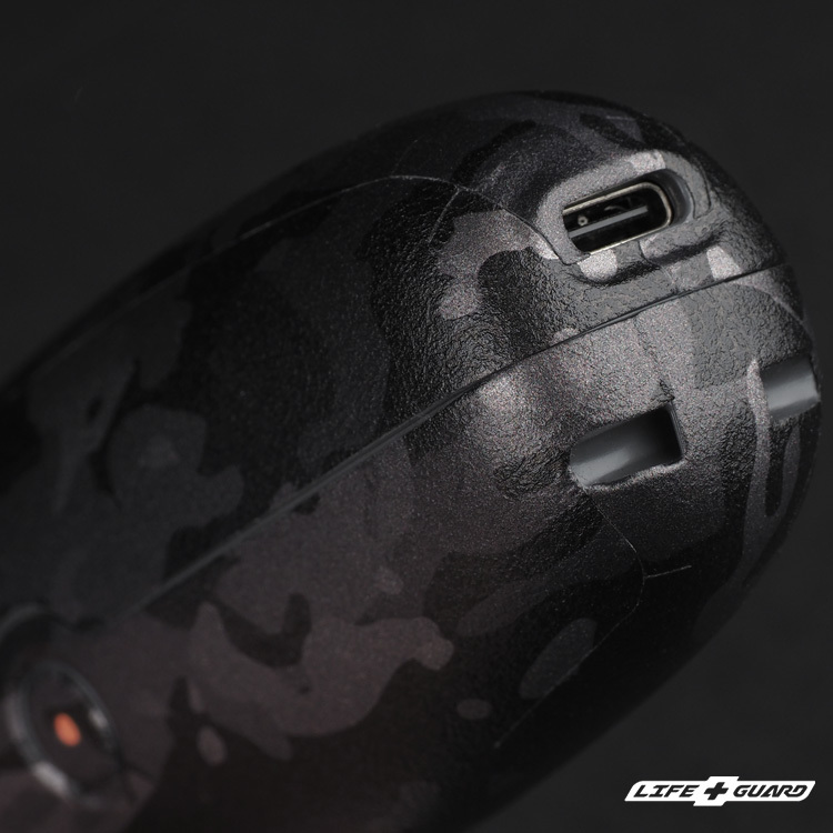 LIFE+GUARD 穿越搖桿貼膜安裝示意，適用 DJI RC Motion 3