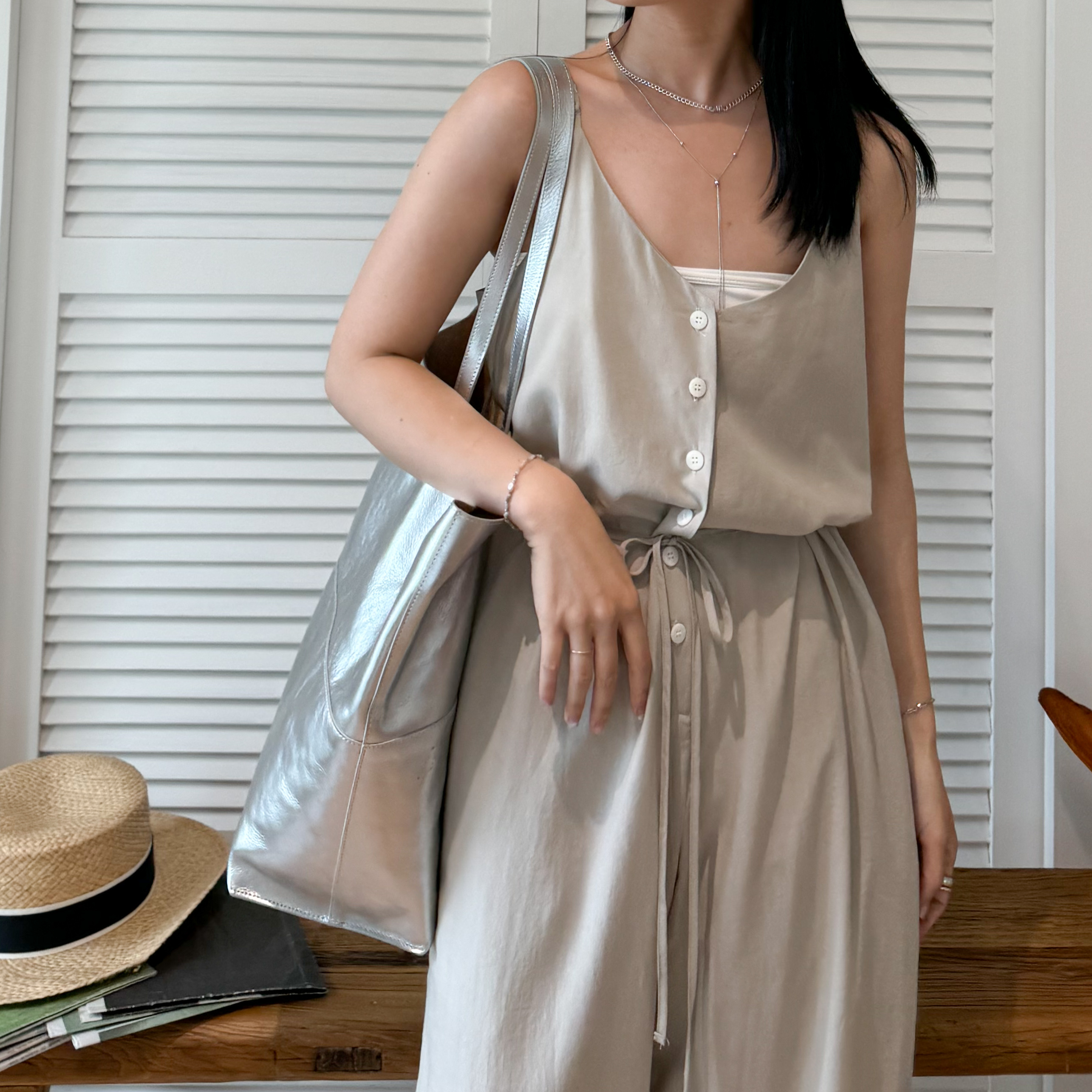 B20美!細肩大長腿氣質排釦連身褲