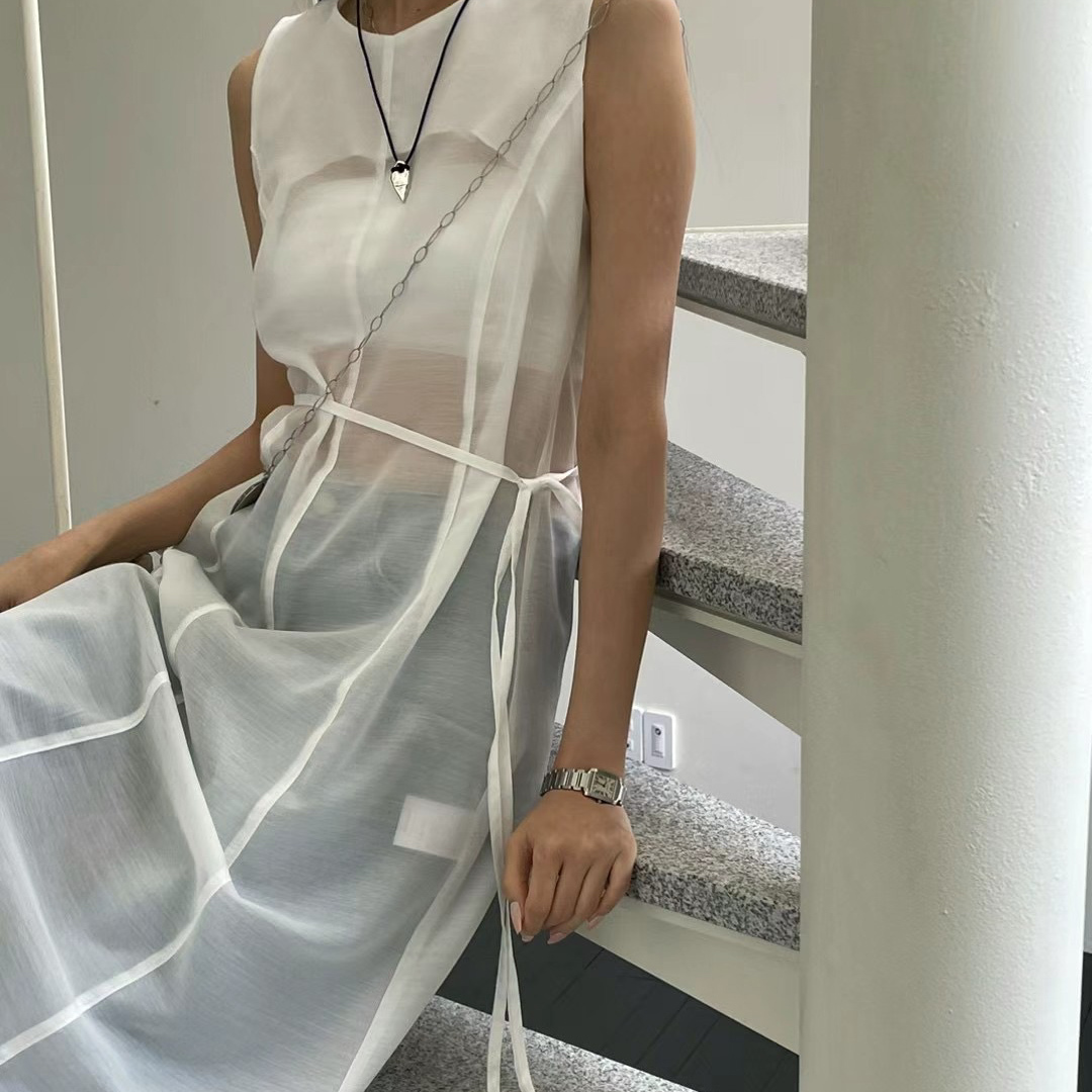 B23側綁帶微透外搭背心洋