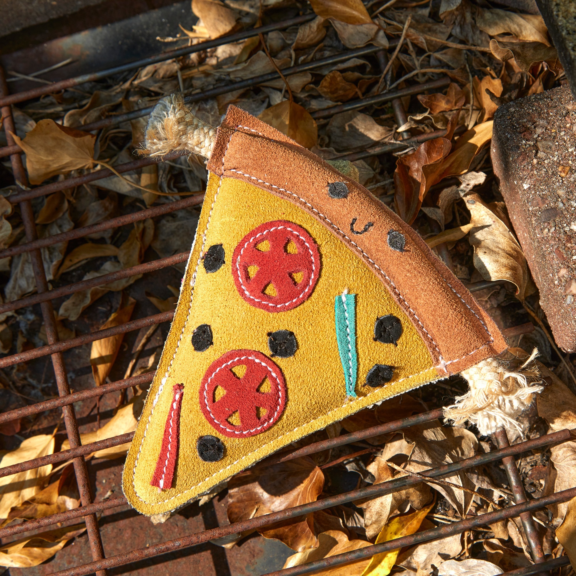 英國Green & Wilds｜天然黃麻啃咬玩具 - 比薩