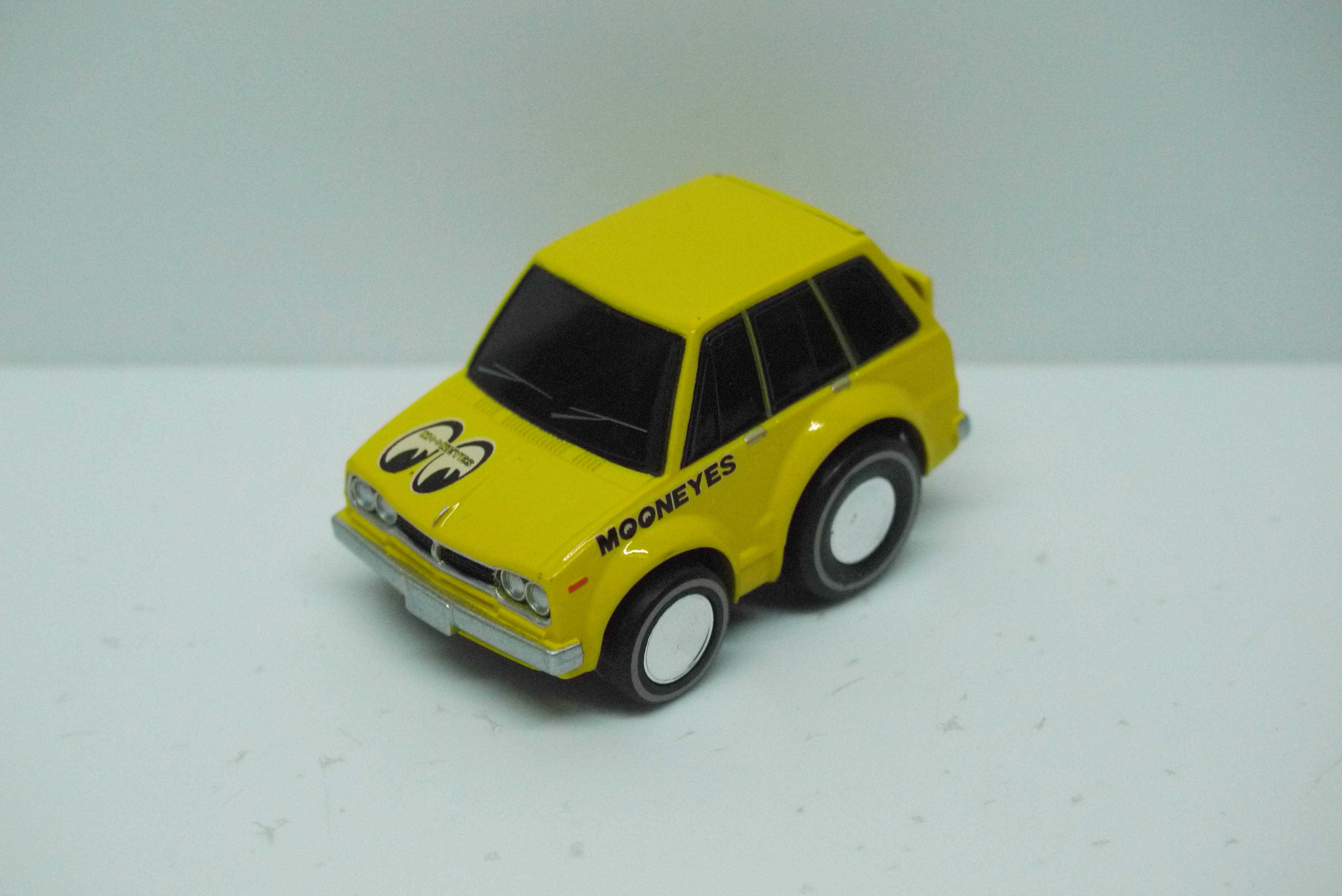 Choro Q Nissan Skyline Van Mooneyes