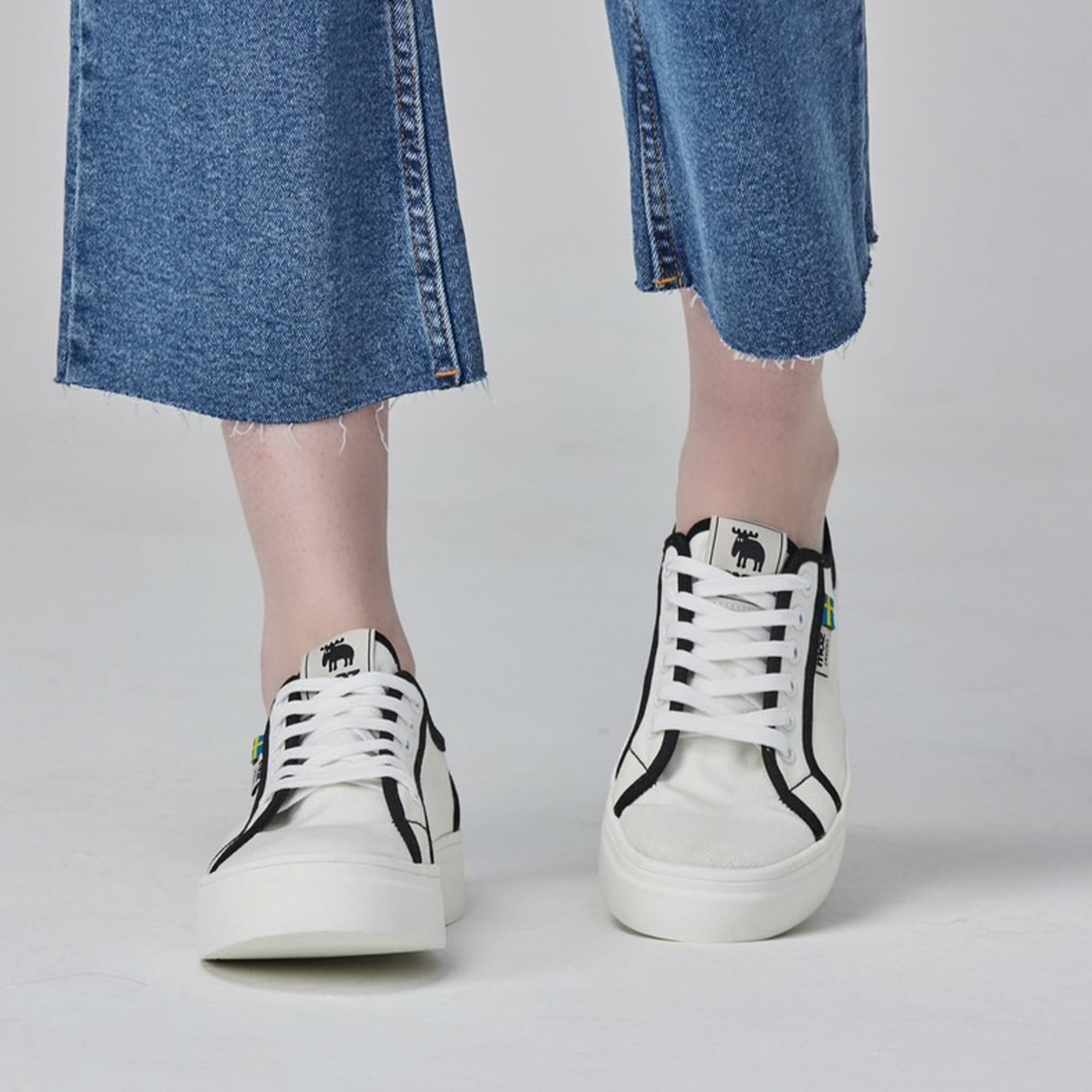 【惜福商品999】moz瑞典 駝鹿 小香風休閒鞋 (白)