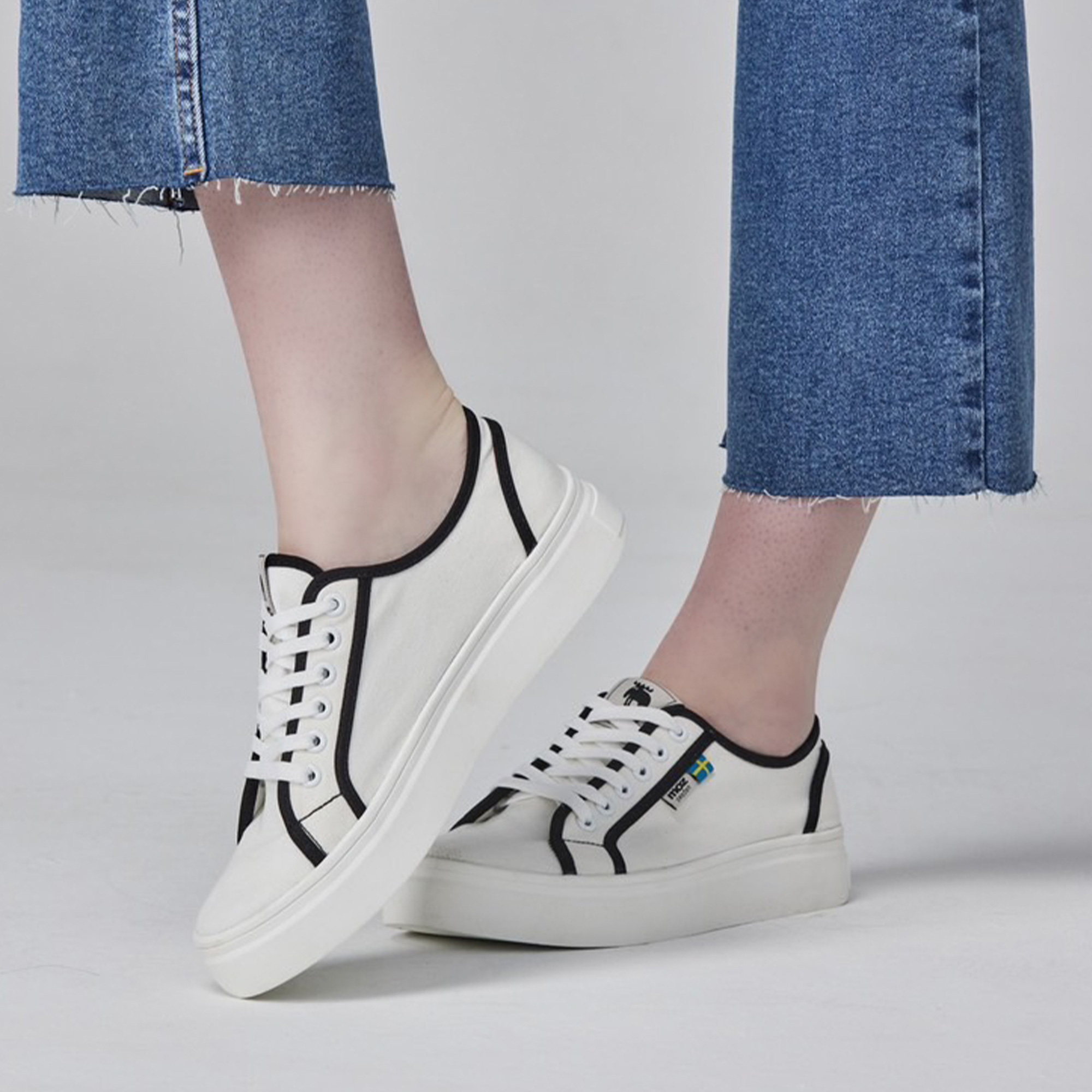 【惜福商品999】moz瑞典 駝鹿 小香風休閒鞋 (白)