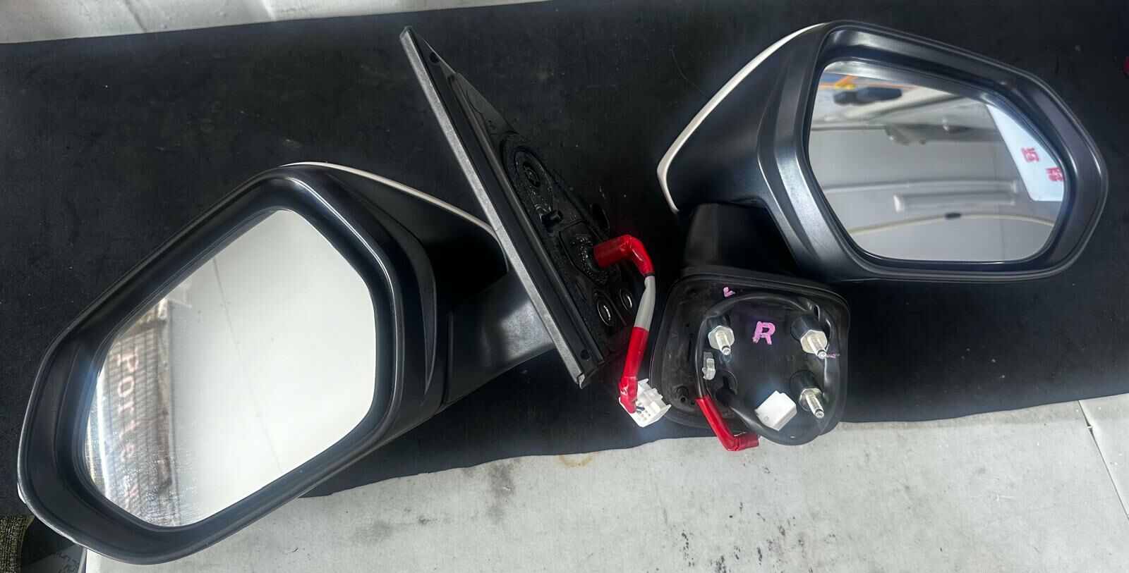 Spade / Porte 尾期側鏡一對 070 珍珠白色