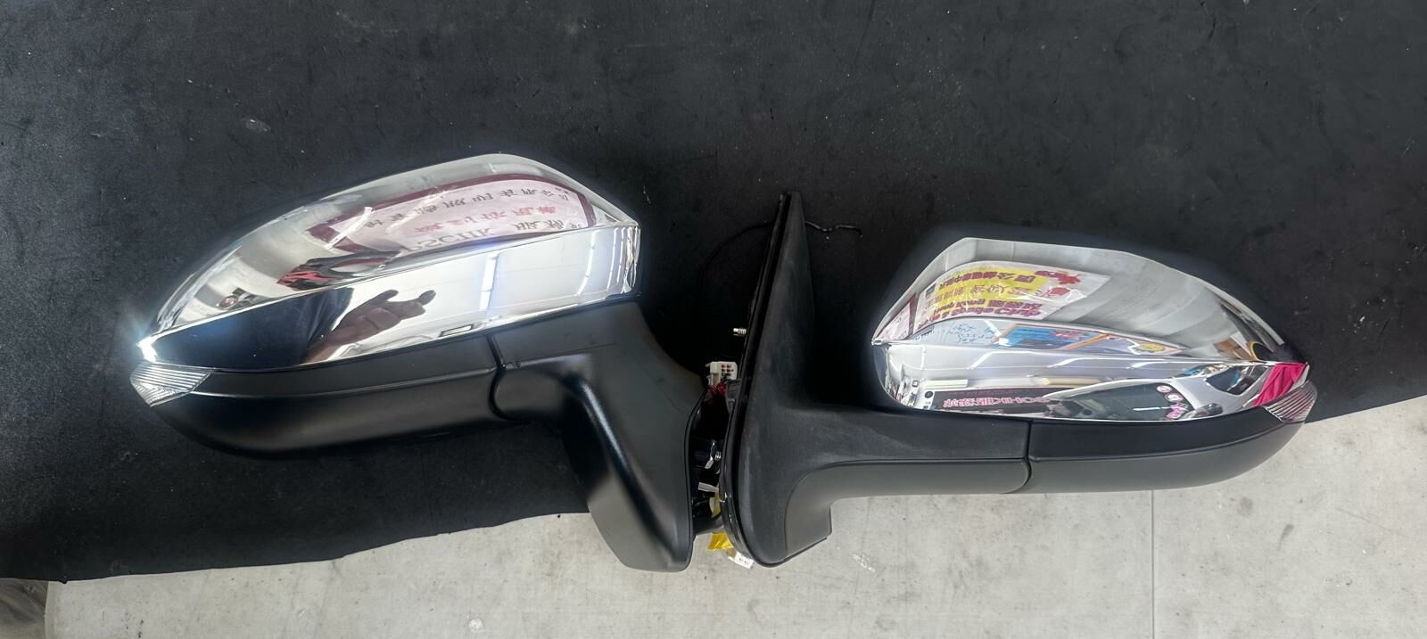 Spade / Porte 正廠尾期側鏡，正廠電鍍殼