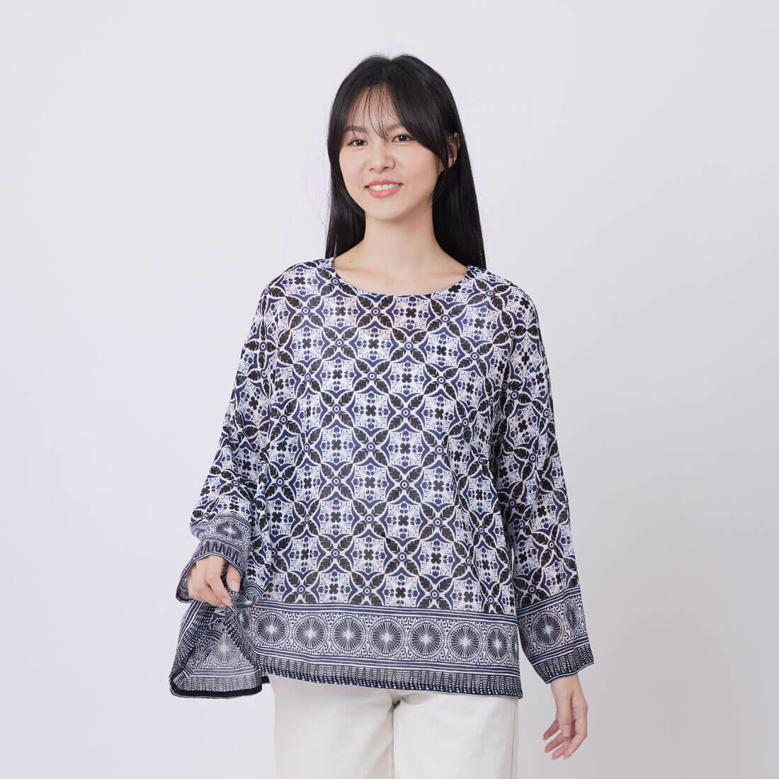 Charlene度假透紗印花寬擺抓褶上衣/ 藍黑