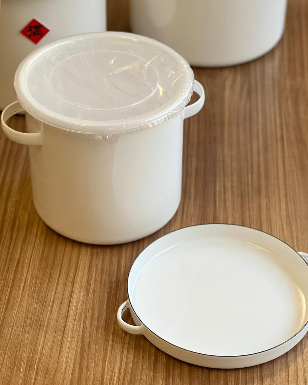 Enamel Round Storage Containers (with Lid) h18cm/4.5L｜Noda Horo