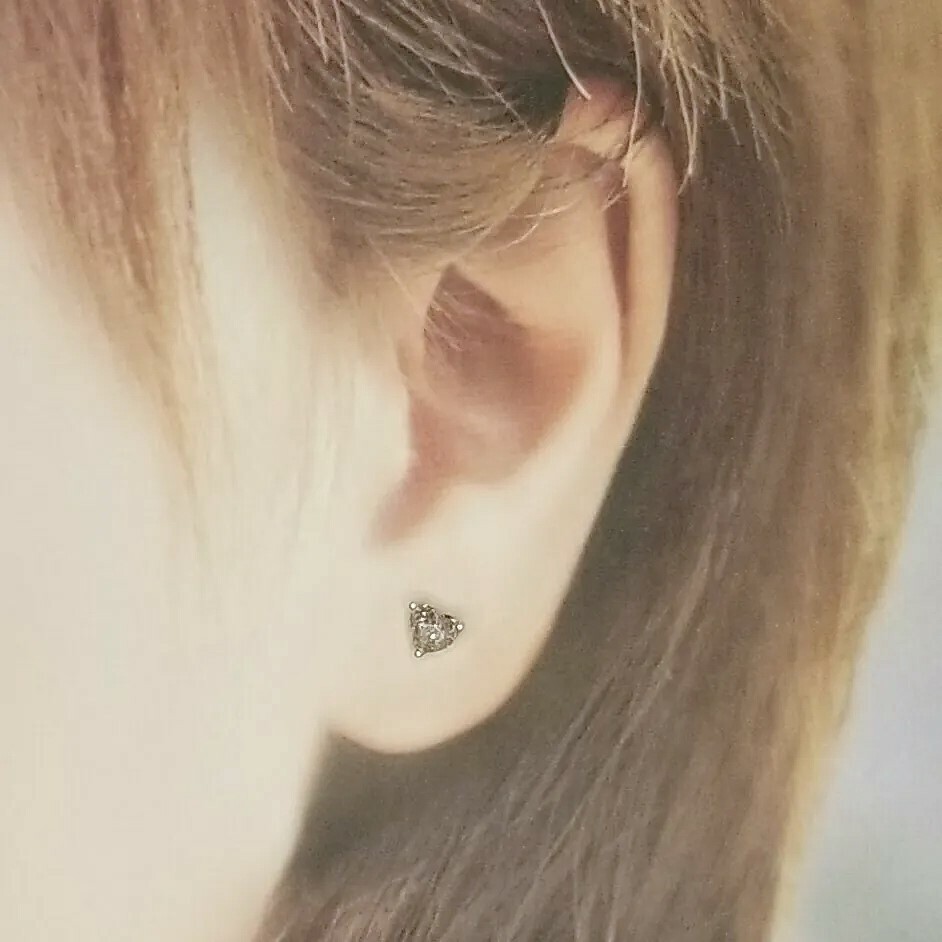 全新18K白金【主石30份心形鑽石】單耳環