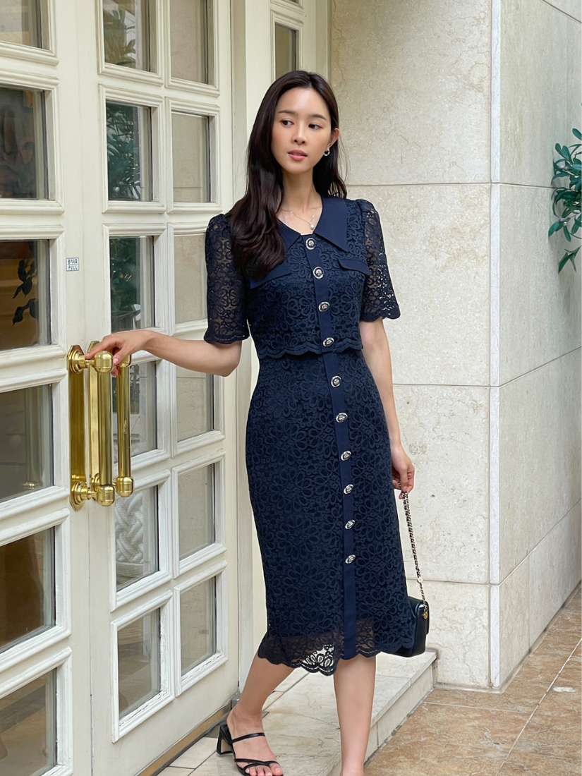 [現貨] Sandra 蕾絲雕花洋裝 [ 海軍藍 / Free ]
