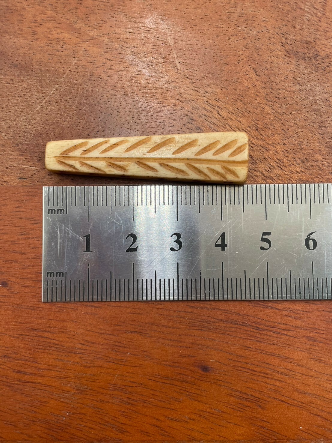 6孔-No.2三角淺咖葉紋長4.5寬1厚0.4