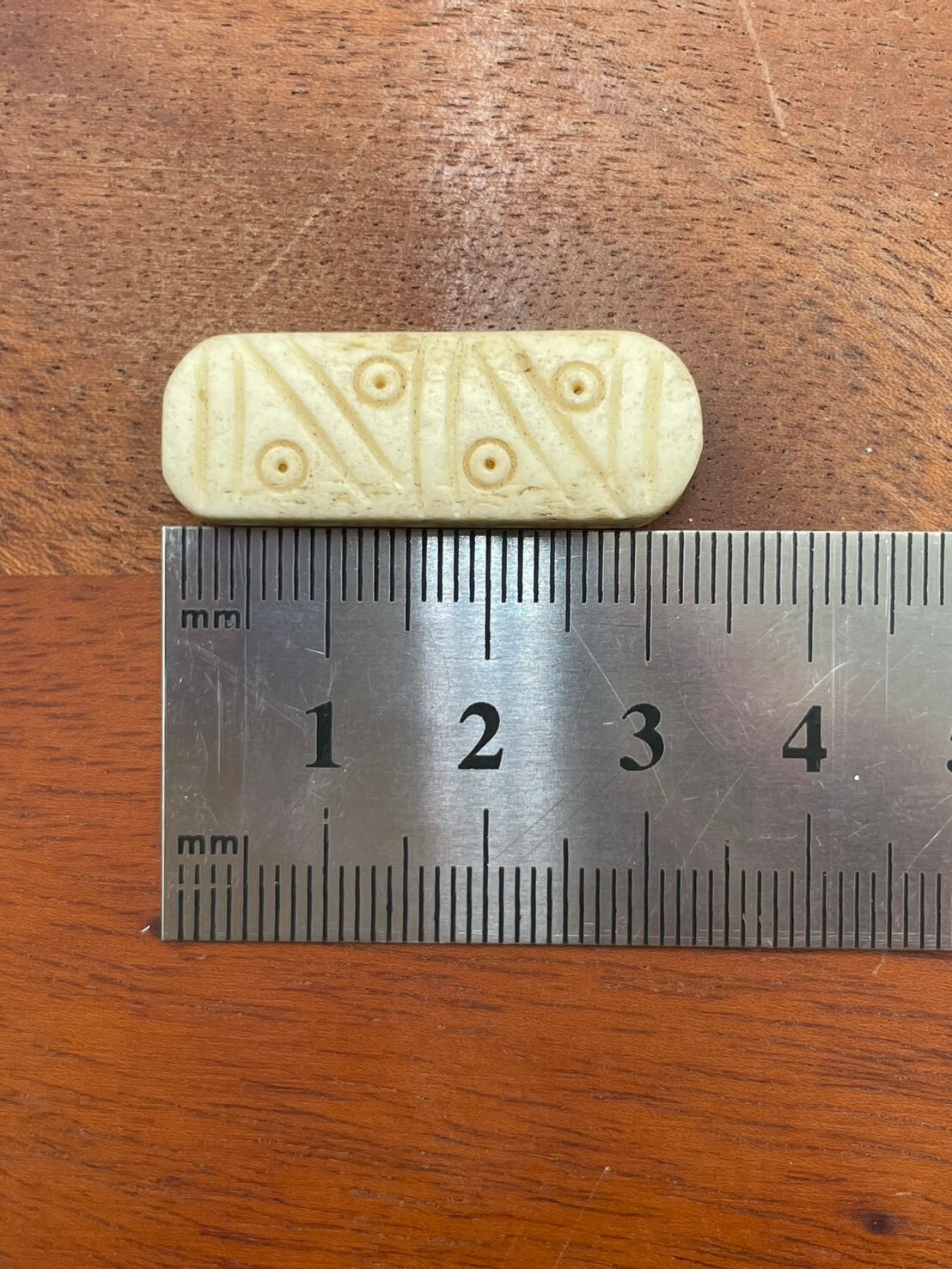 5孔-No.6牛骨圓角隔片長3.2寬1厚0.6