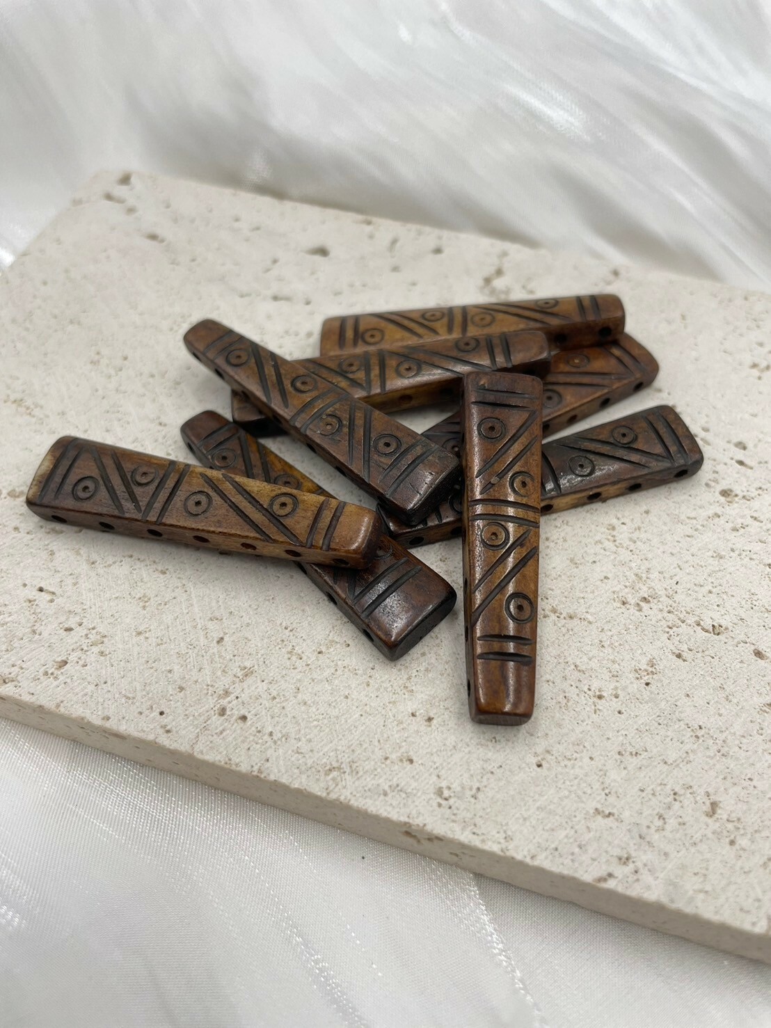 7孔-No.2牛骨棕色紋路斜面長4.5寬1厚0.4