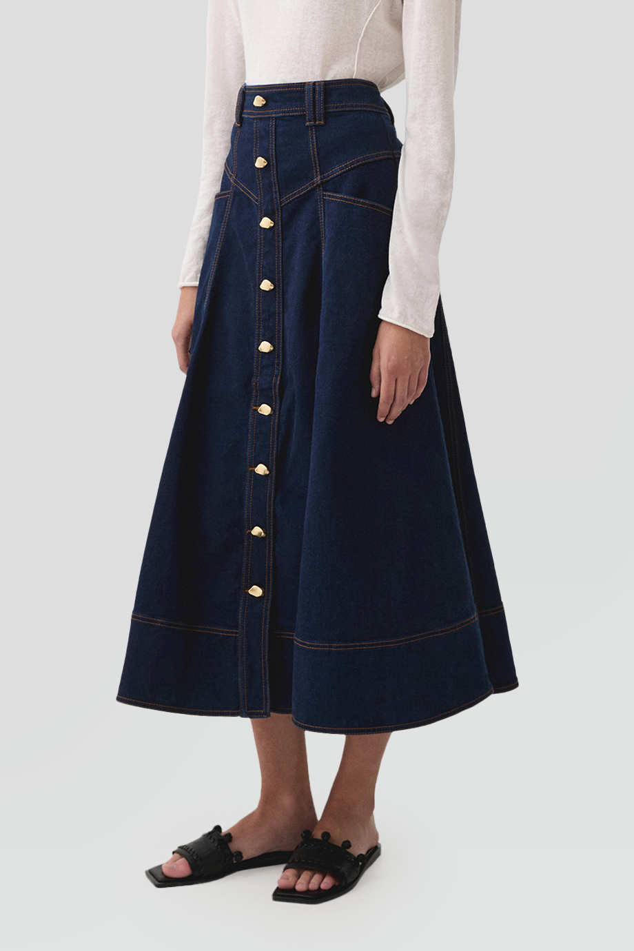 Aje｜RESONANCE 高腰車線排釦牛仔裙