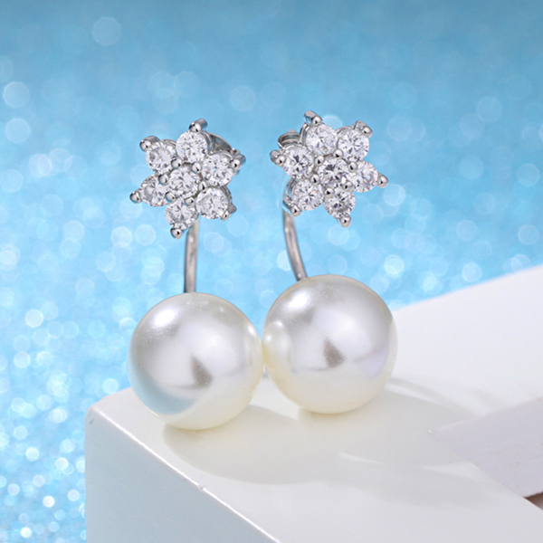 JK KOREA new fashion pearl lucky snowflake elegant a pair of silver-plated earrings J0852
