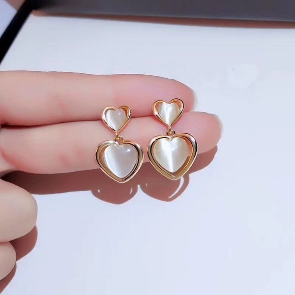 JK KOREA Exquisite and Versatile Opal Temperament Simple Love Earrings J0474