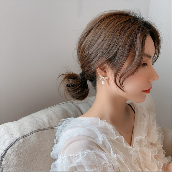 JK KOREA new temperament atmospheric bow earrings J0439