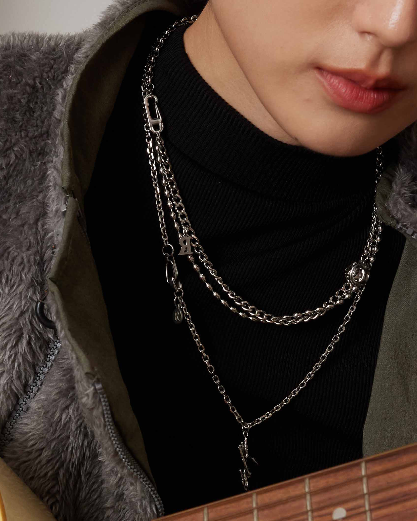 YOKO X RECOVERY 文字多層次短項鍊