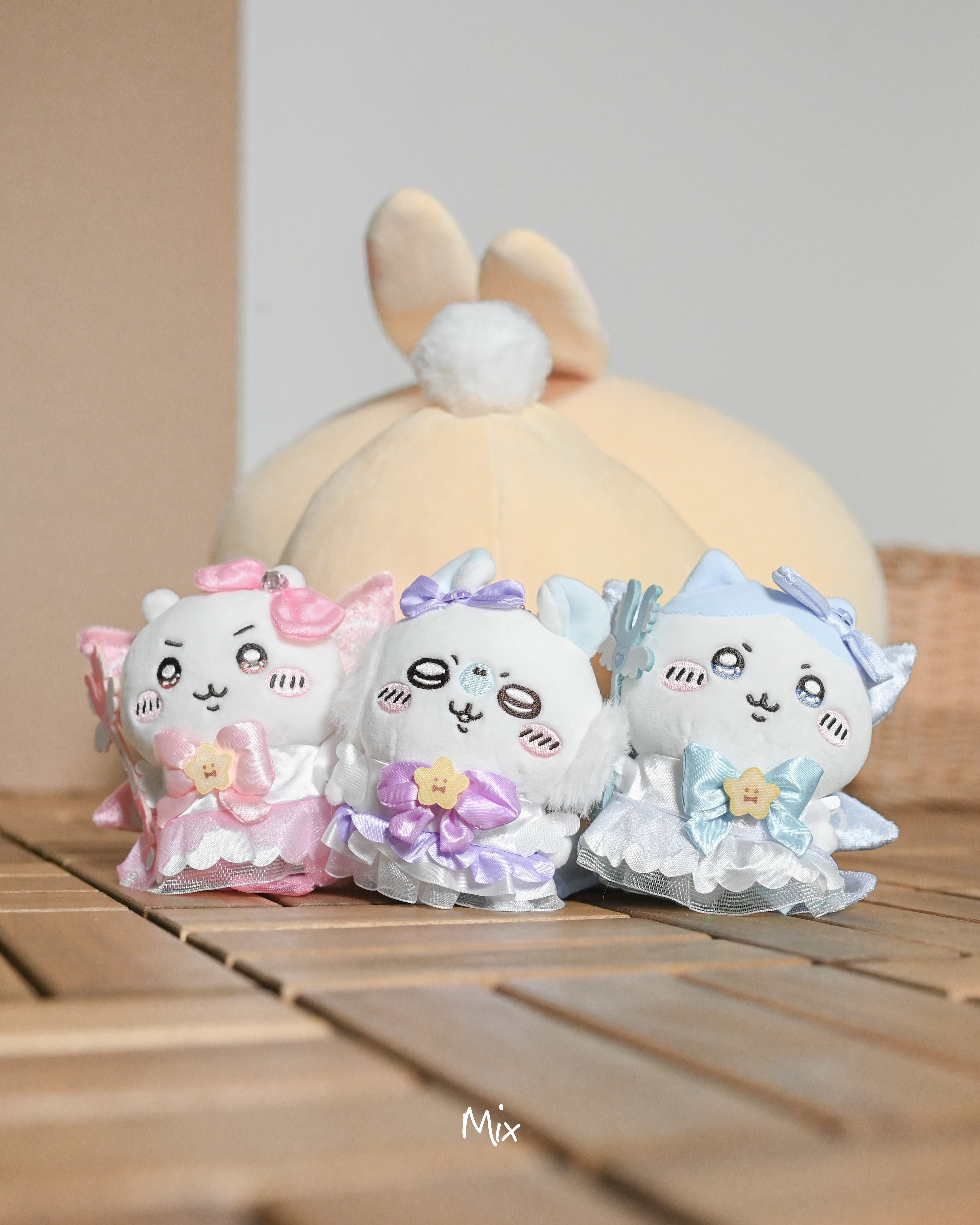 iSNEAKERS | 日本 Chiikawa吉伊卡哇 亞種小桃 吊飾 娃娃