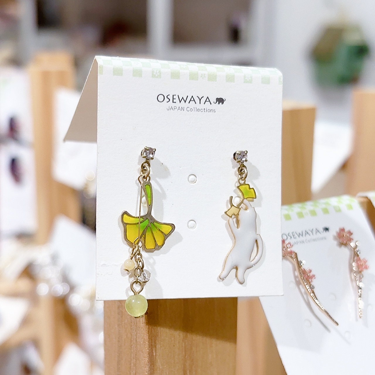 [日本制] 銀杏X貓咪耳環(2色)(防敏感)