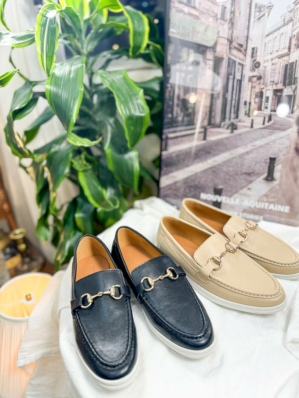 金扣 ‧ 尖頭 真皮紳士鞋【2417-1012】【不設退換】【 display黑 240 】