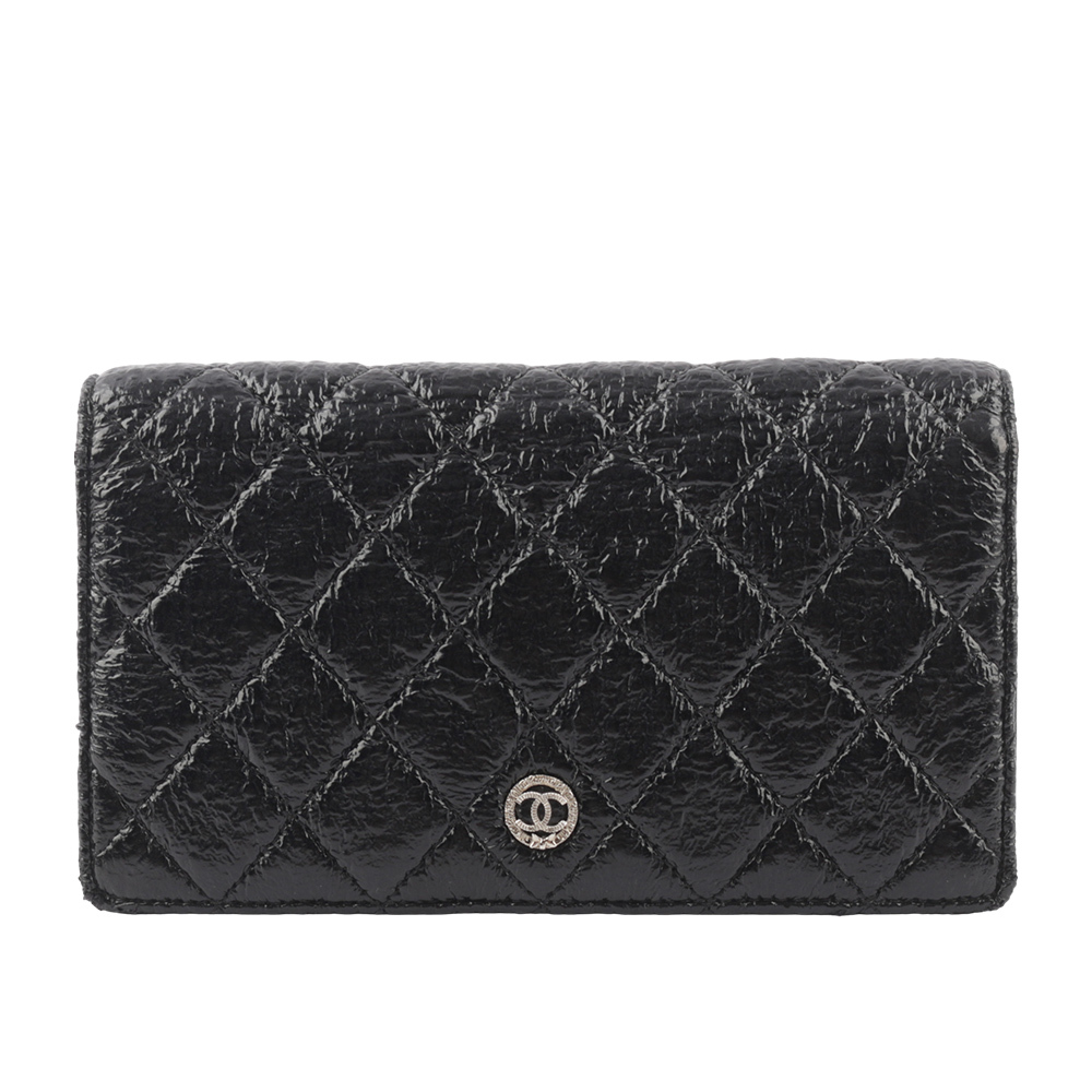 【CHANEL】銀色圓形CC Logo 皺褶皮革二折對開長夾