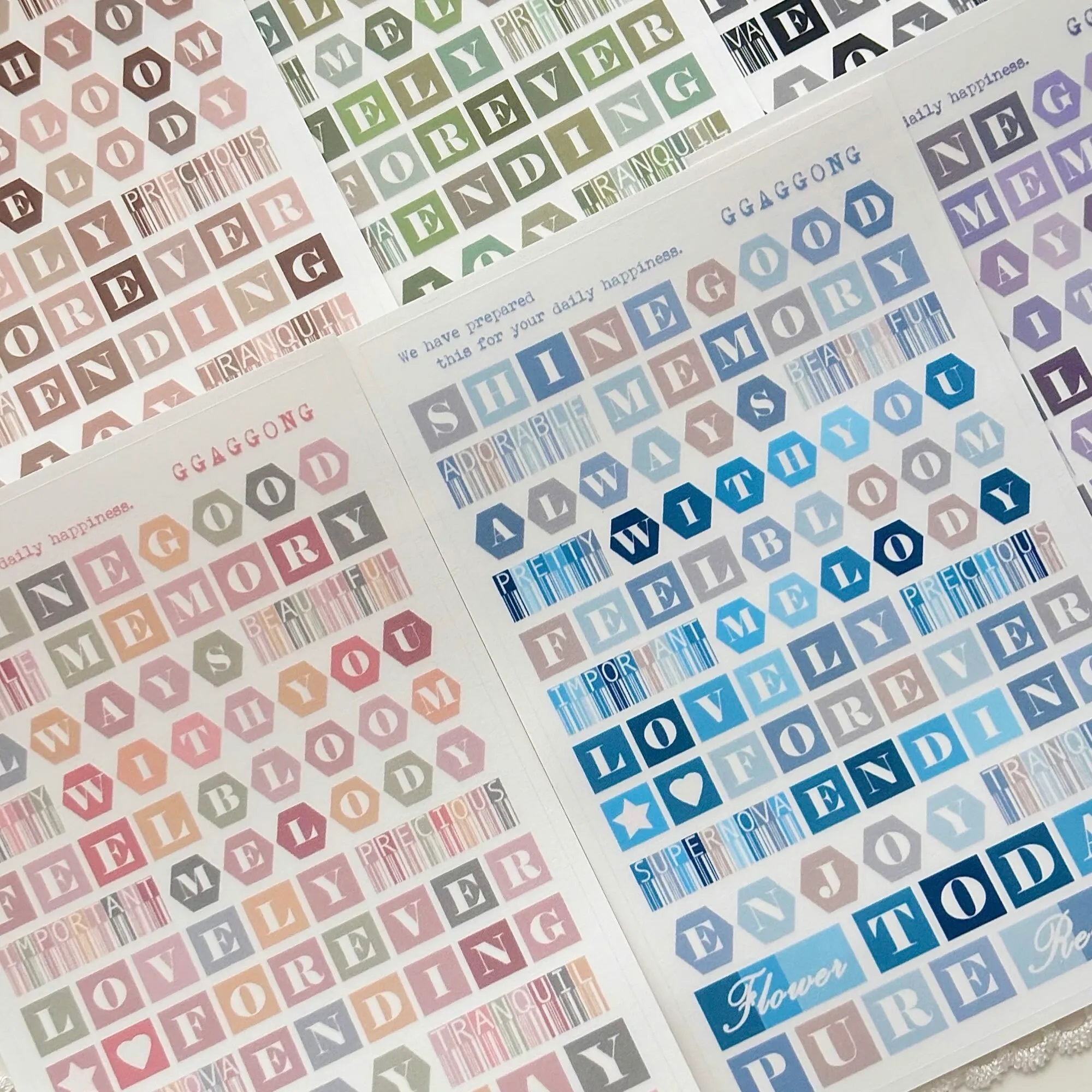 韓國 ggaggong．彩色方塊字母 霧面PET貼紙包 共6色