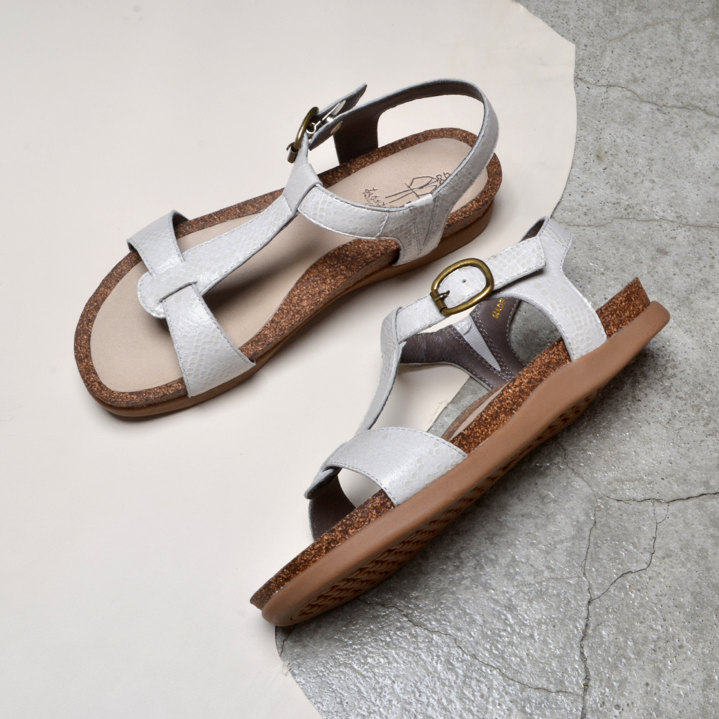 06477 T字 日本涼鞋 灰白