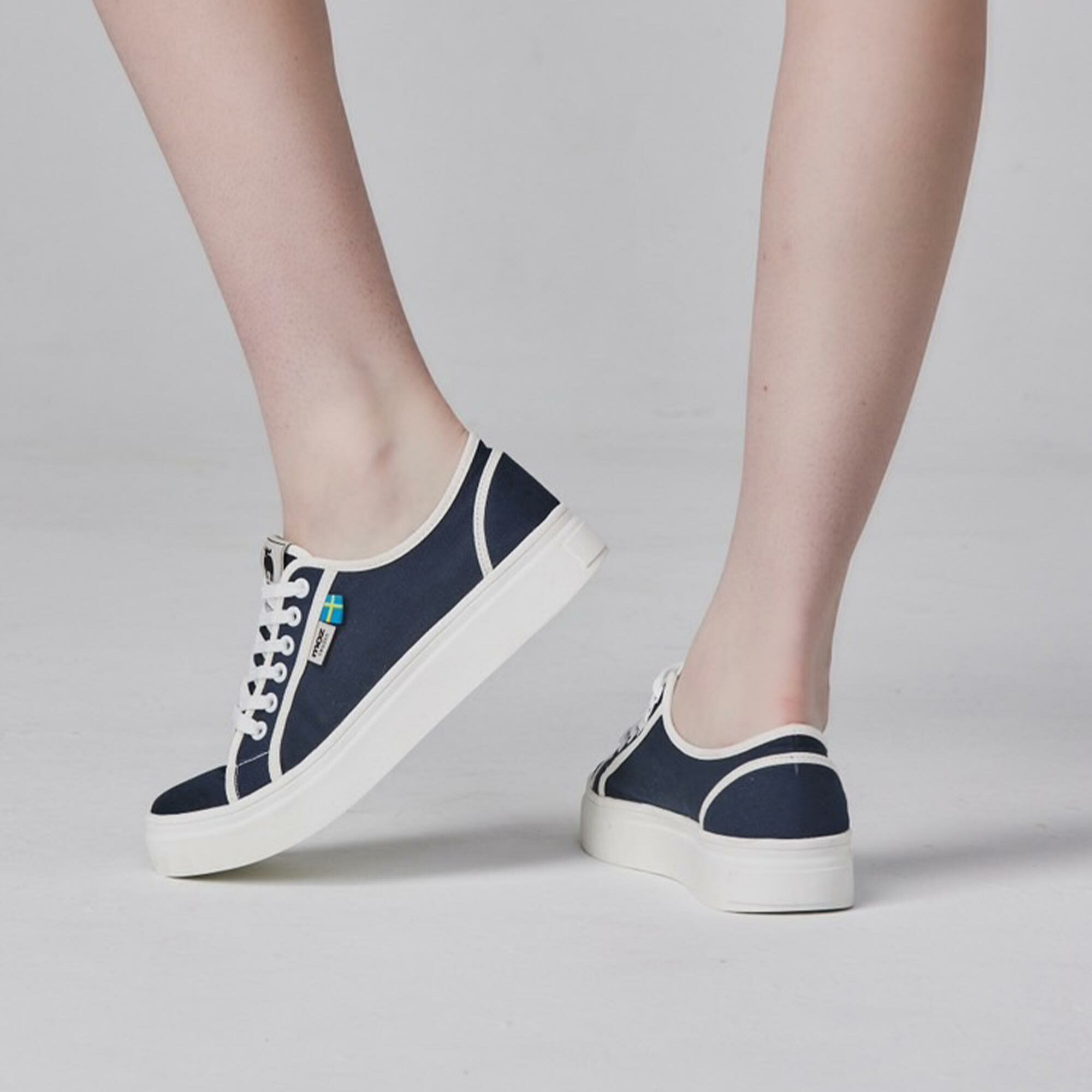 【惜福商品999】moz瑞典 駝鹿 小香風休閒鞋(藍)