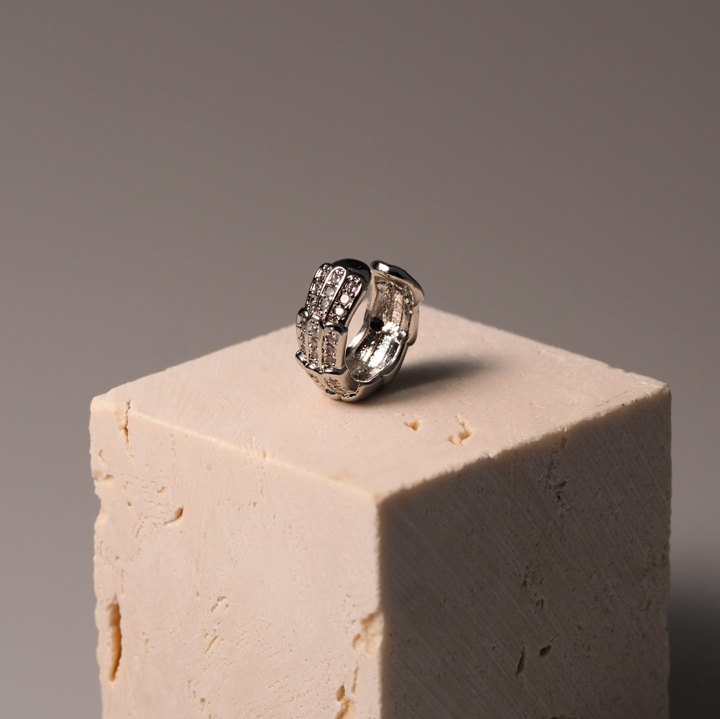 【AOI】個性閃亮又堅實-免耳洞耳骨夾