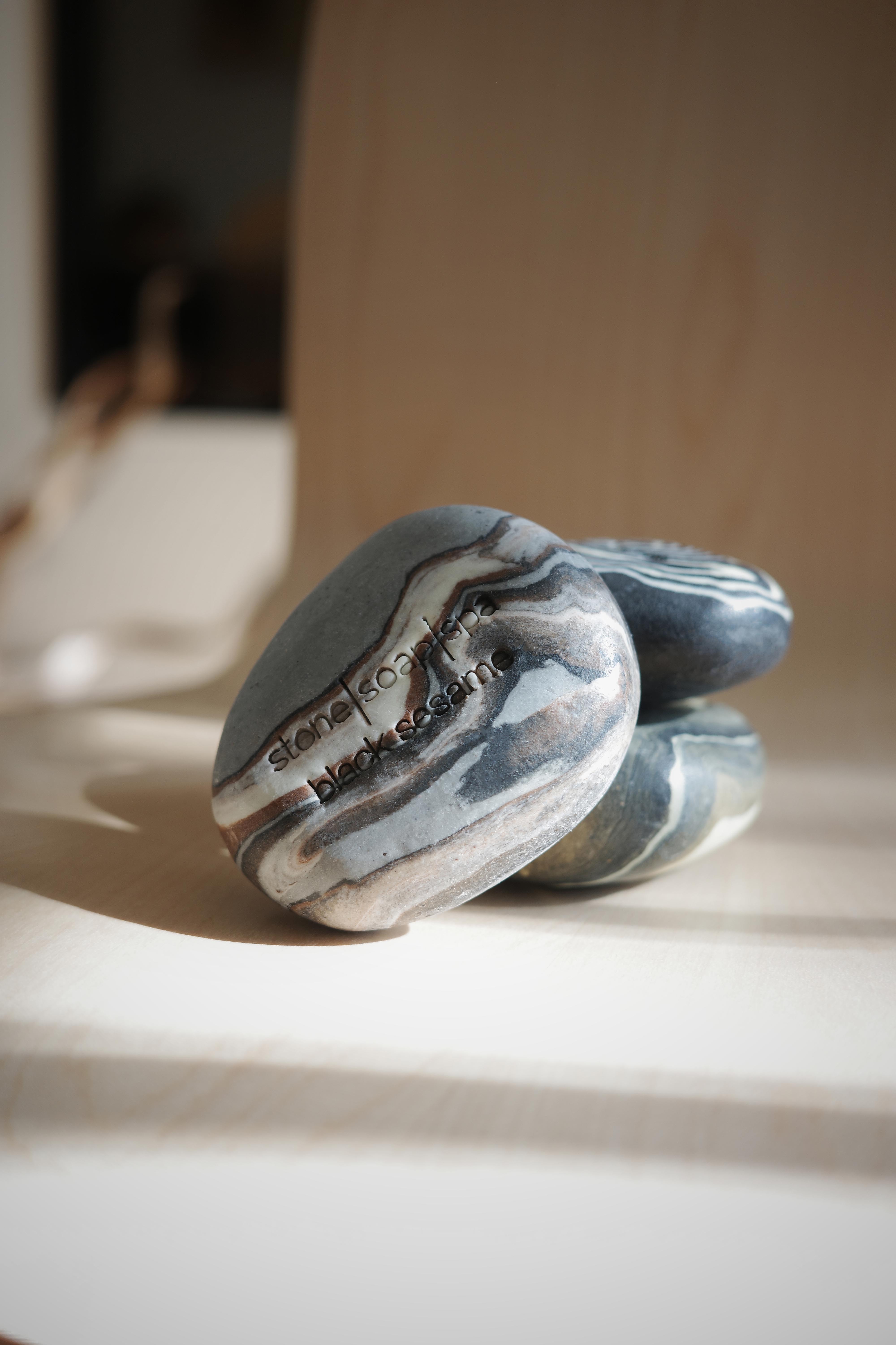 Stone soap spa 鵝卵石香氛輕柔磨砂皂＿茴香夏影