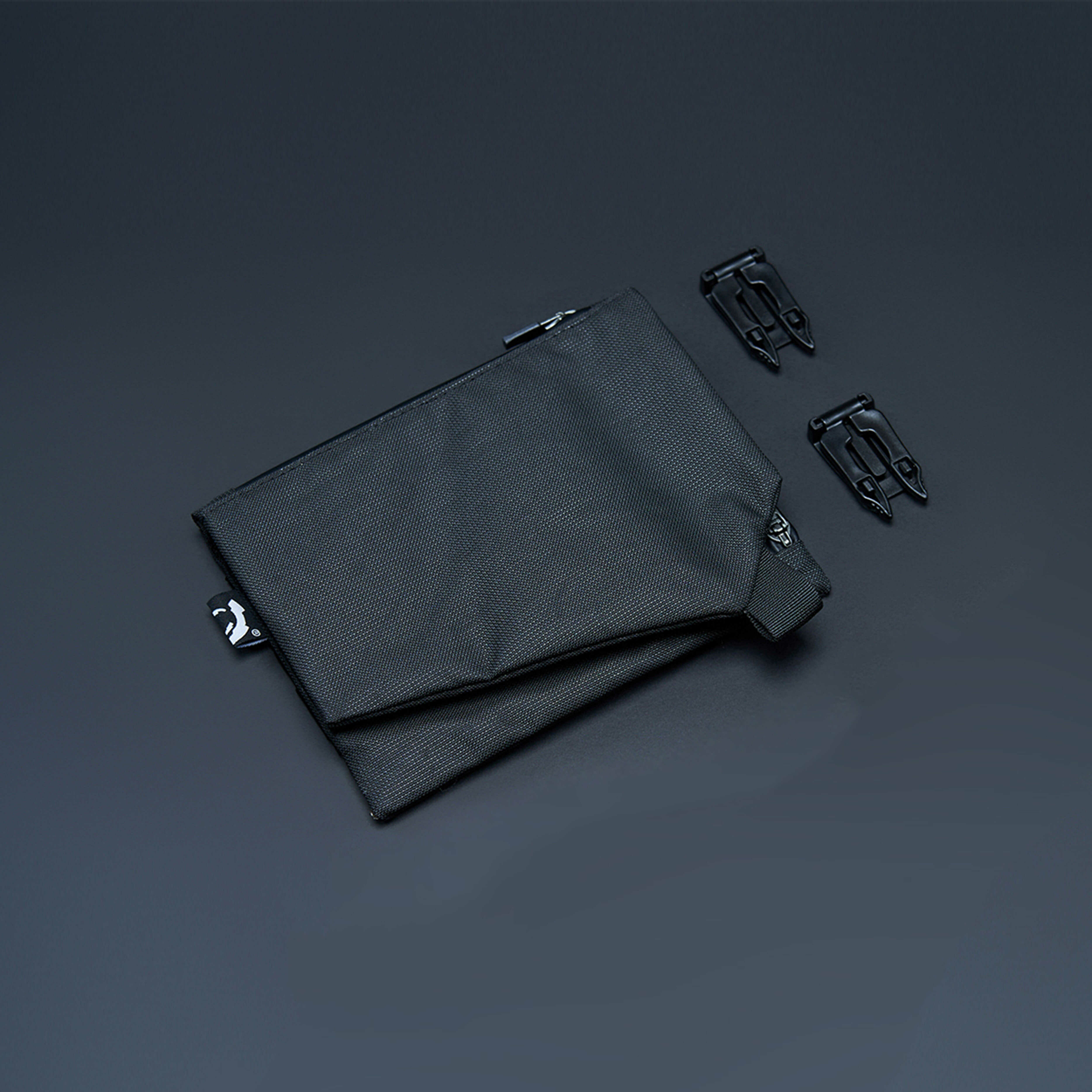 【超頻漫遊】M-02A 磁扣對折變形配件包