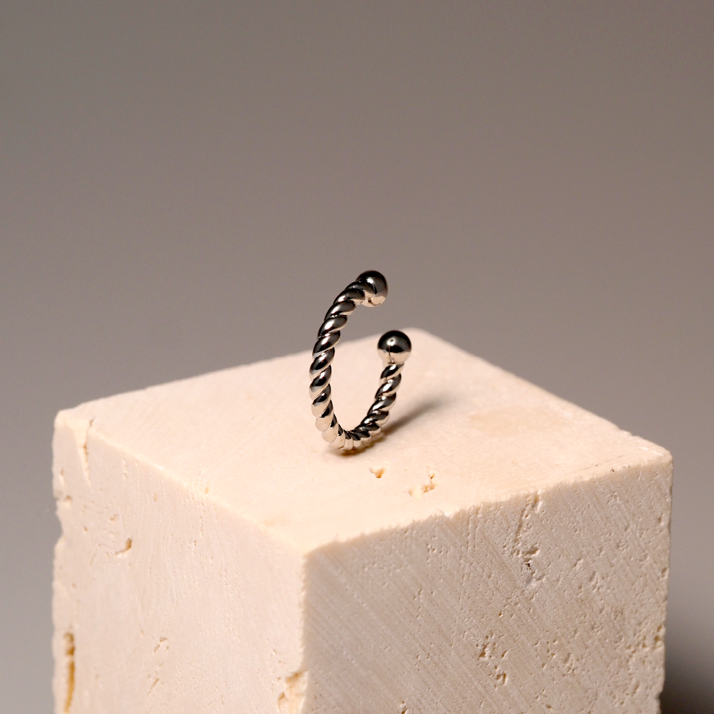 【AOI】伸手綁住幸運-免耳洞耳骨夾-金/銀