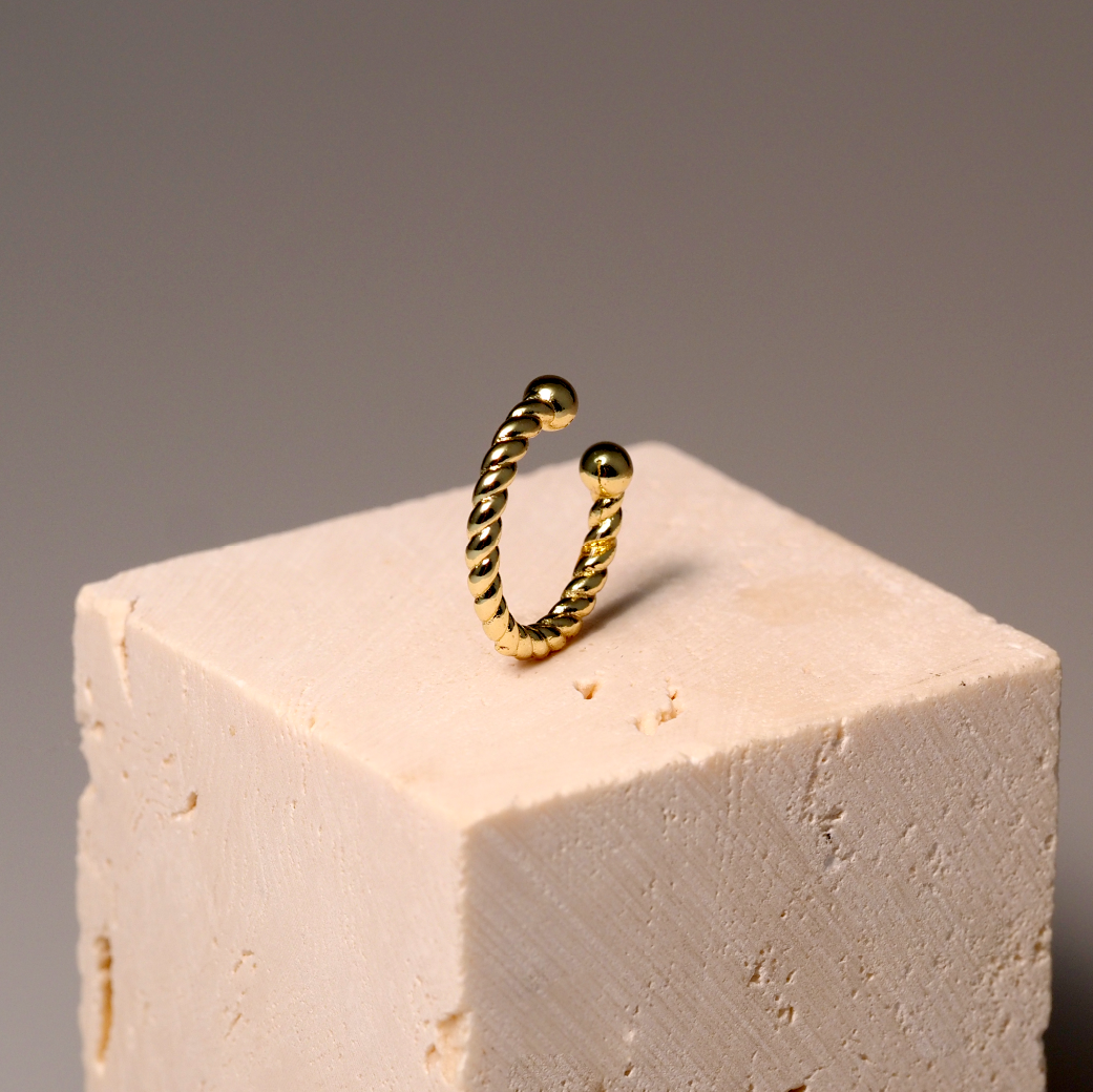 【AOI】伸手綁住幸運-免耳洞耳骨夾-金/銀