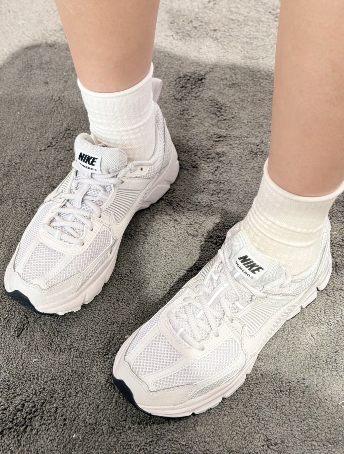 "調貨"  NIKE ZOOM VOMERO 5 GS 全白 白天使 緩震 老爹鞋 復古 休閒鞋 HF6998-100