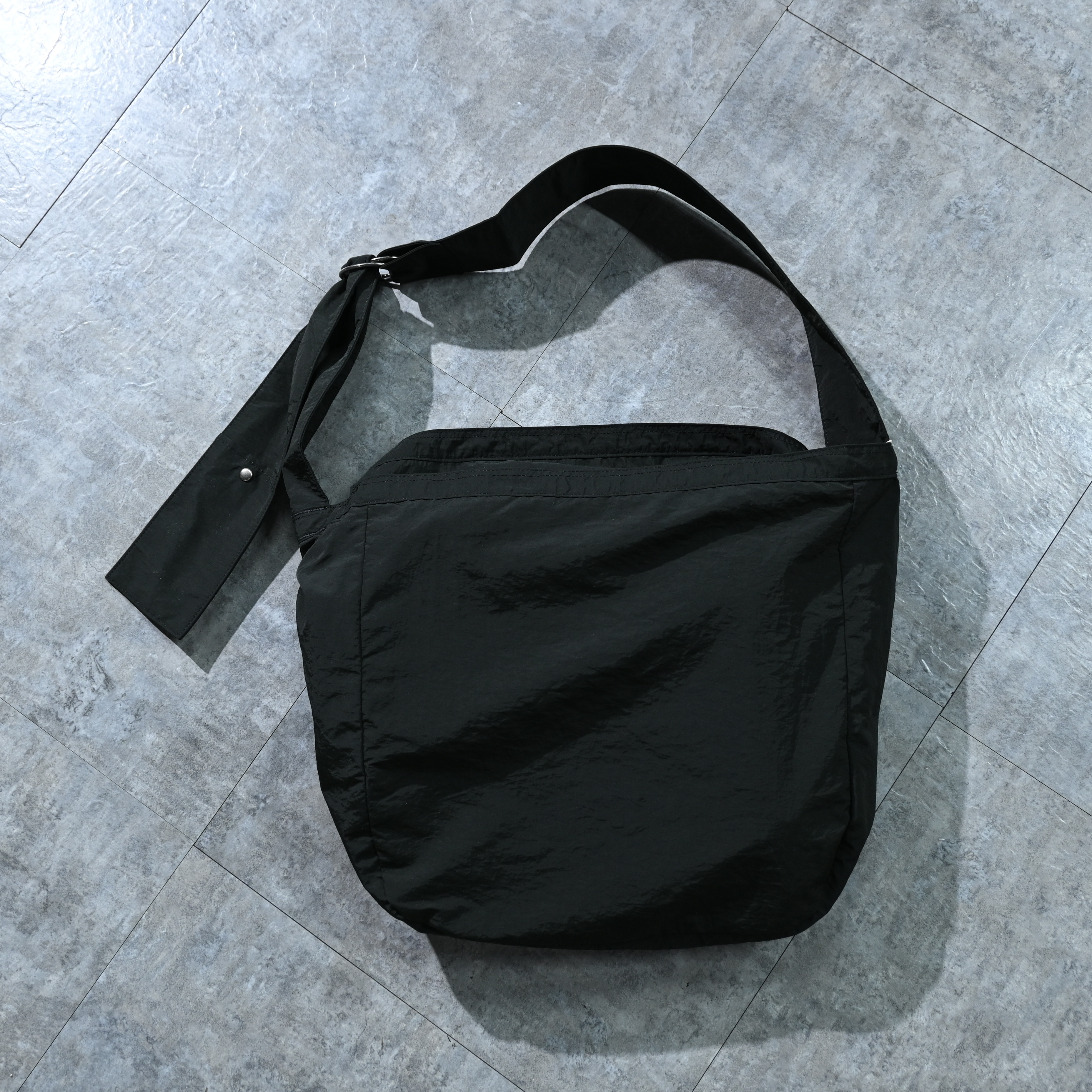 Universal Overall Wrinkle Nylon News Paper Bag