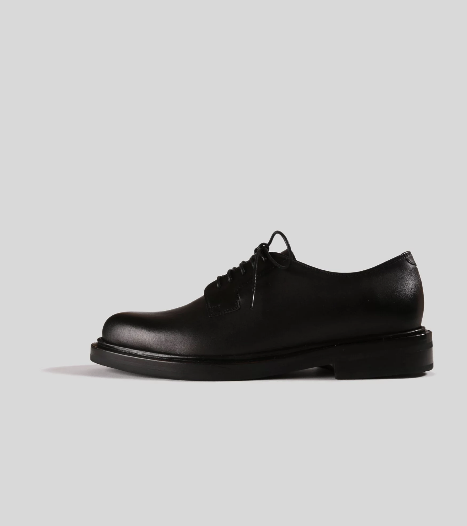Blucher woman all-black/sample sale