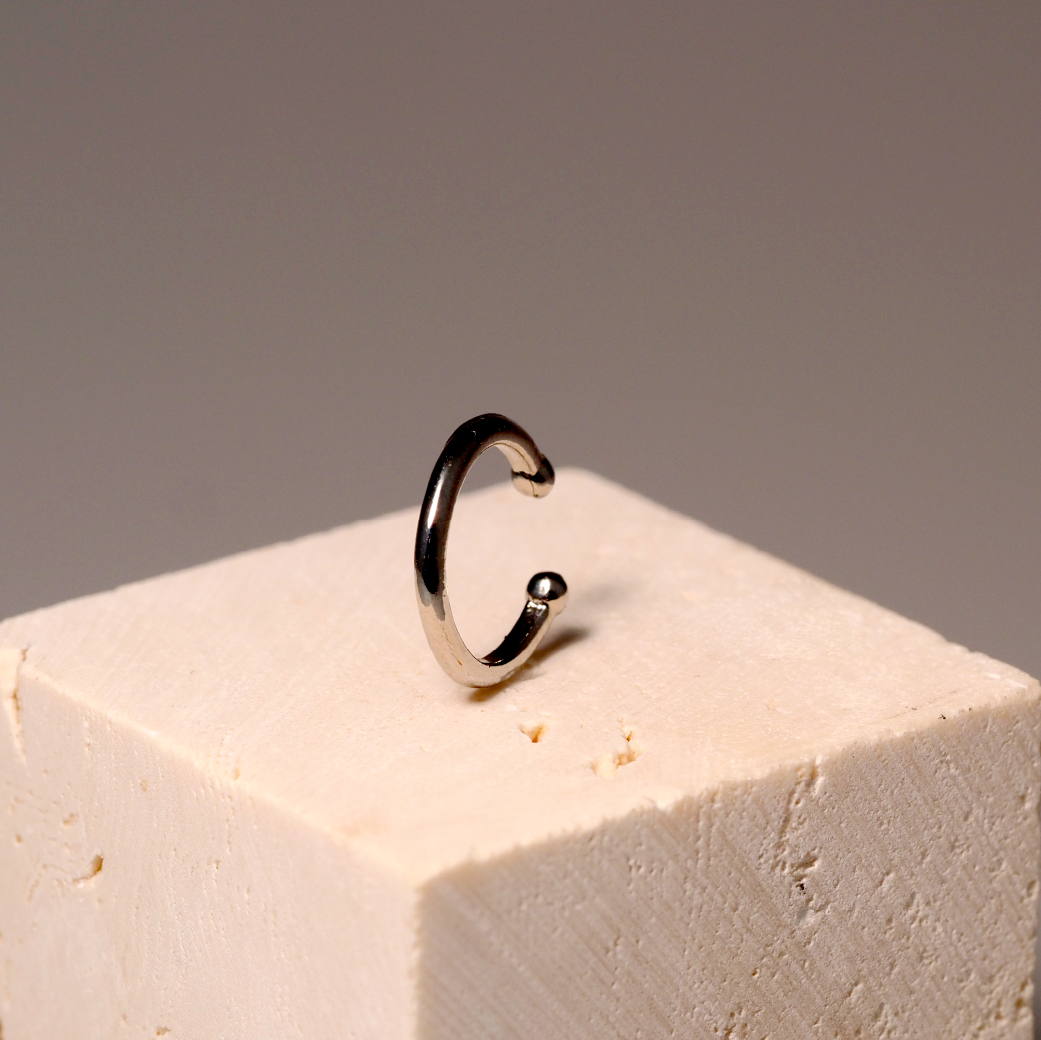 【AOI】經典場景在我身上-免耳洞耳骨夾-金/銀