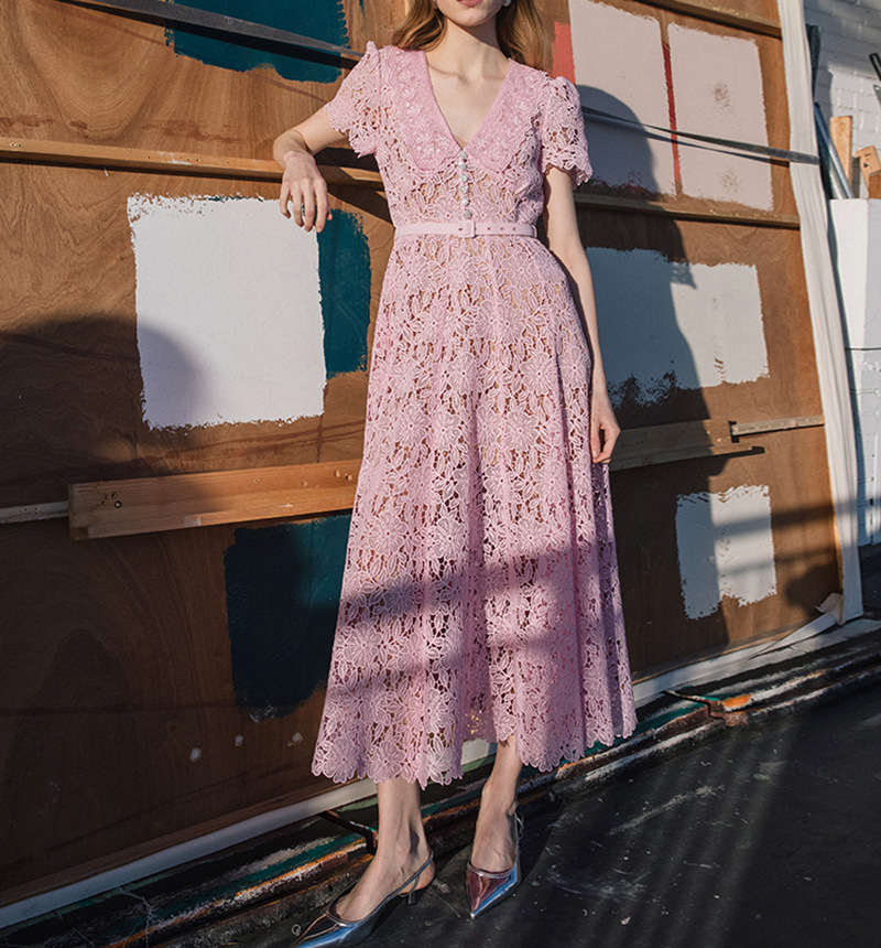 水溶蕾絲翻領長洋裝