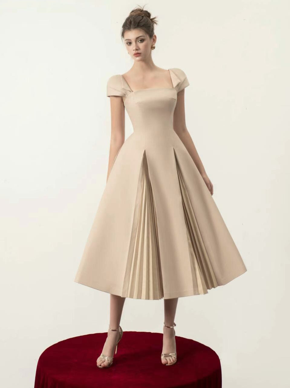 壓褶收腰長洋裝